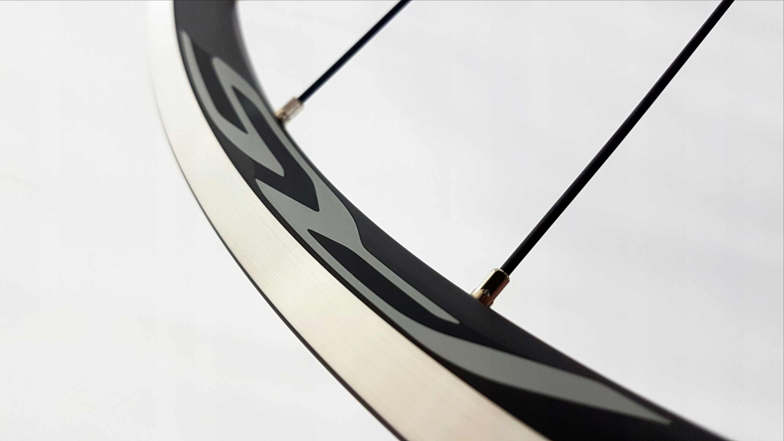 KOŁO SHIMANO WH-RS100 TYŁ KASETA 10/11 SZOSA RS100 Marka Shimano