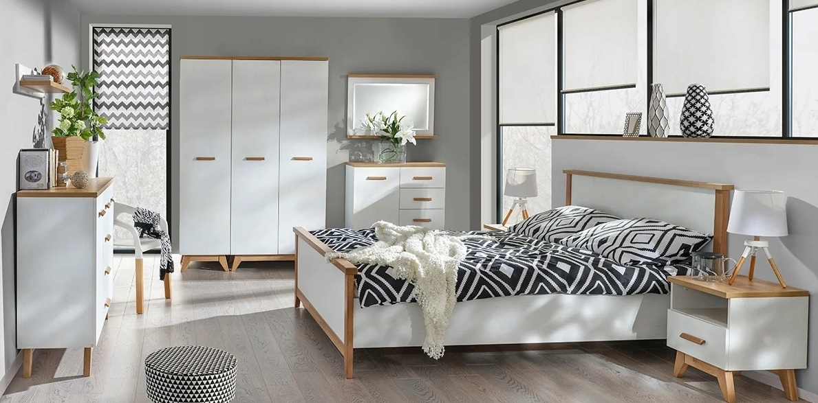 Nowoczesna Komoda Duża 2 Drzwi 4 Szuflady Sosna Anderson 130 cm EVEN DL Kolekcja styl