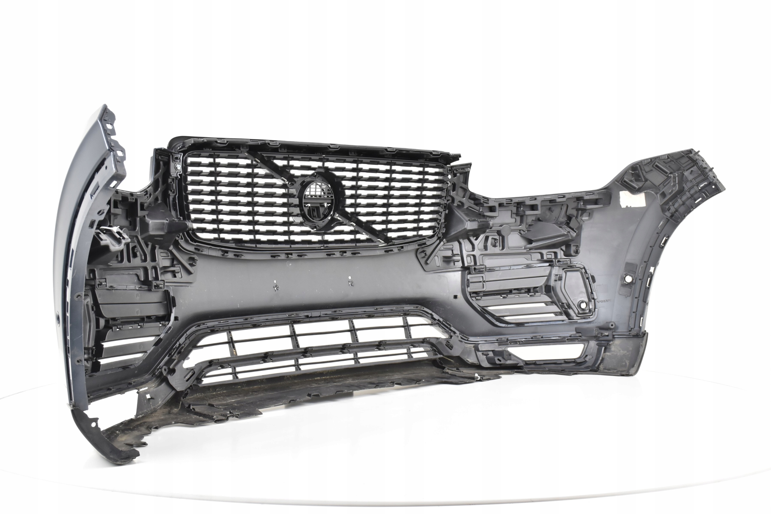 VOLVO XC90 XC 90 II R-DESIGN 2015- ZDERZAK PRZEDNI Strona zabudowy przód