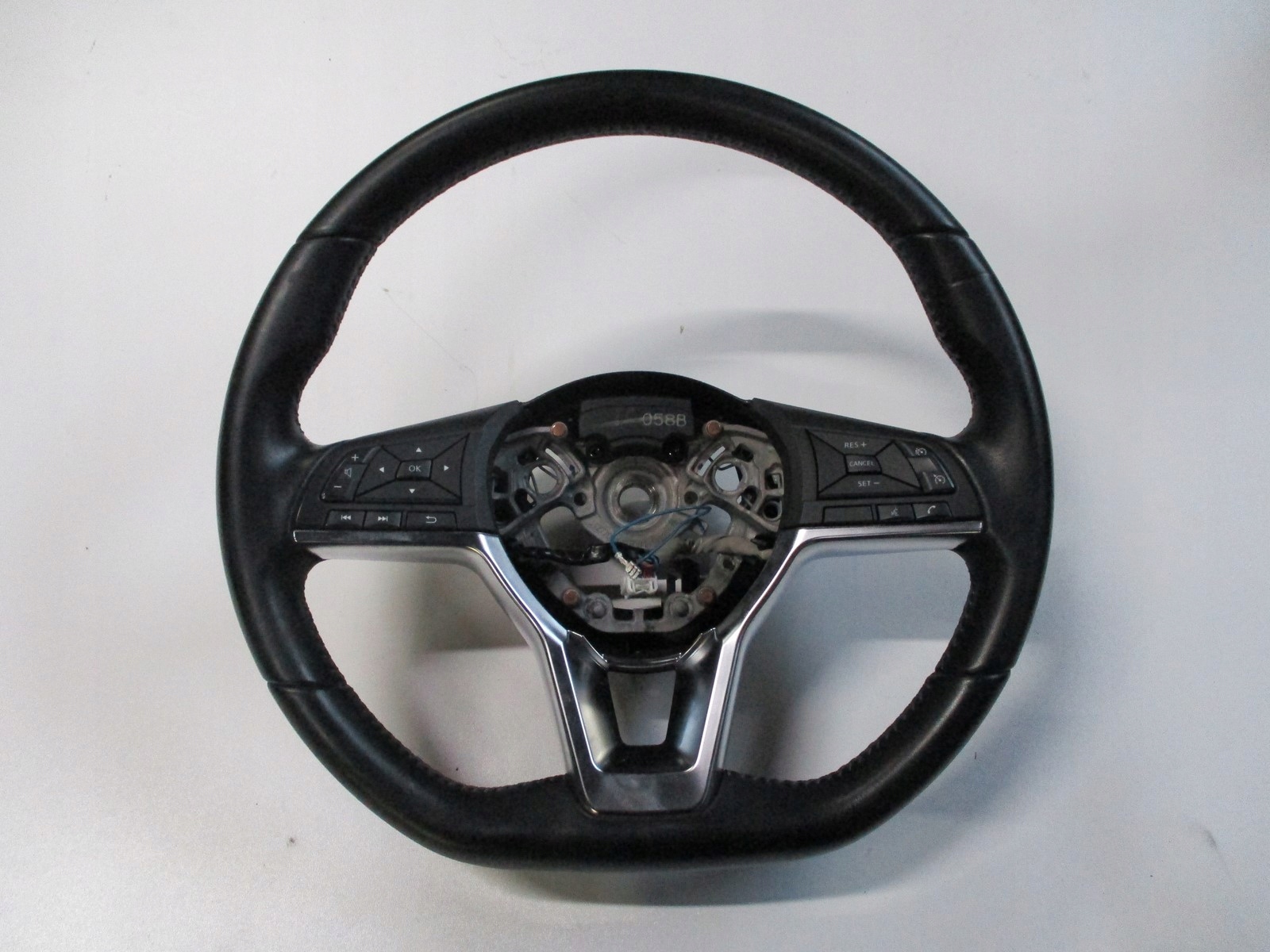 LENKRAD NISSAN QASHQAI LIFT