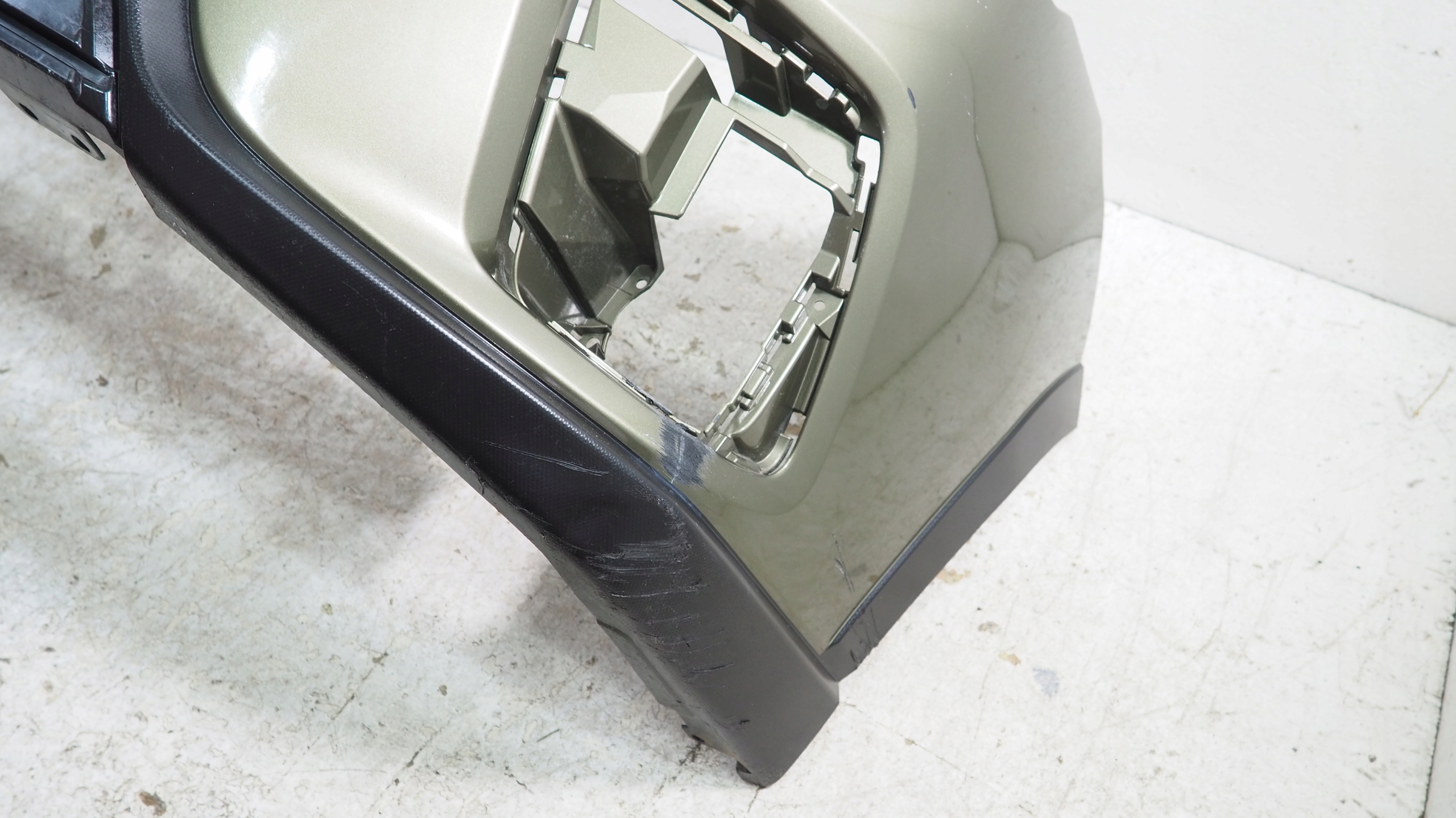 Subaru Forester V bumper front front 57704SJ020