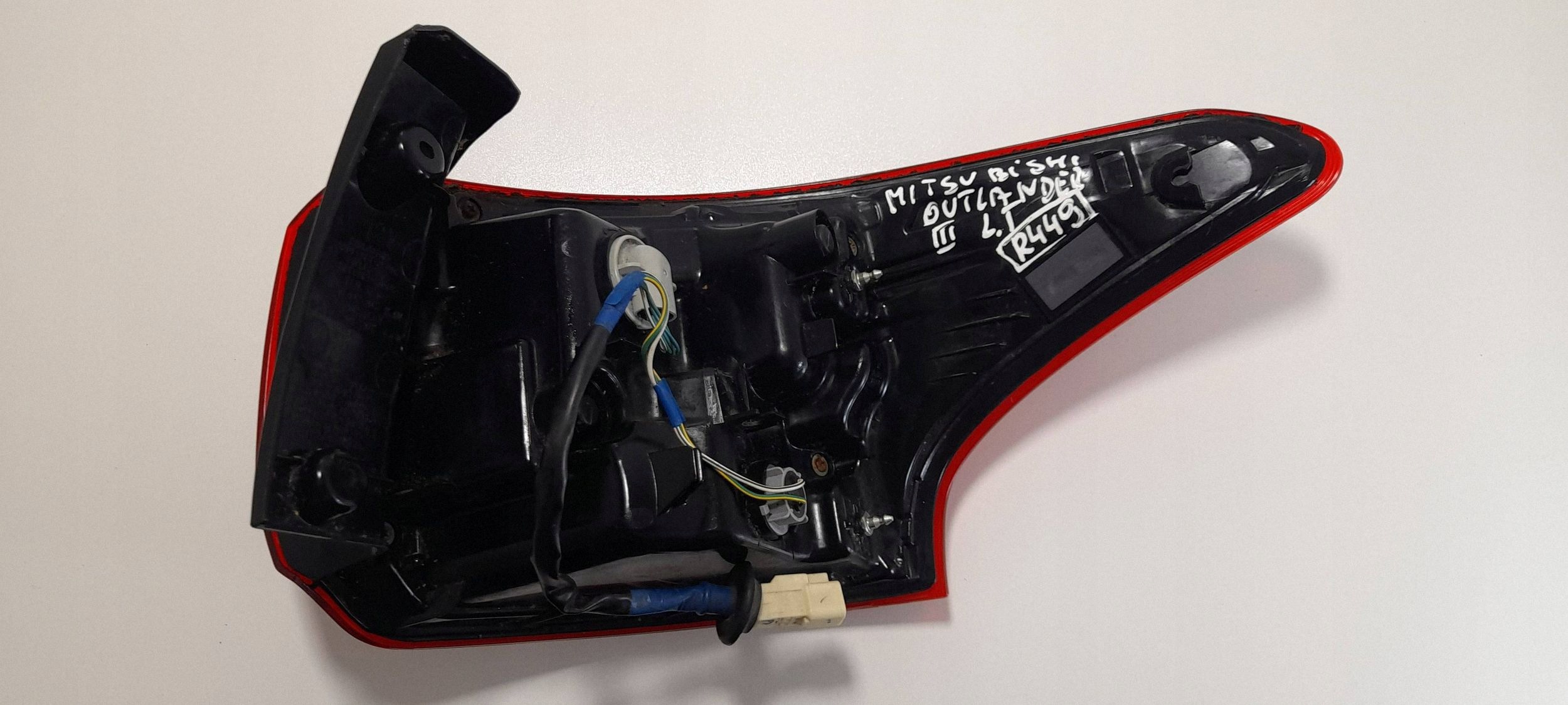 Mitsubishi Outlander III Lift light rear left W2869 (R449)