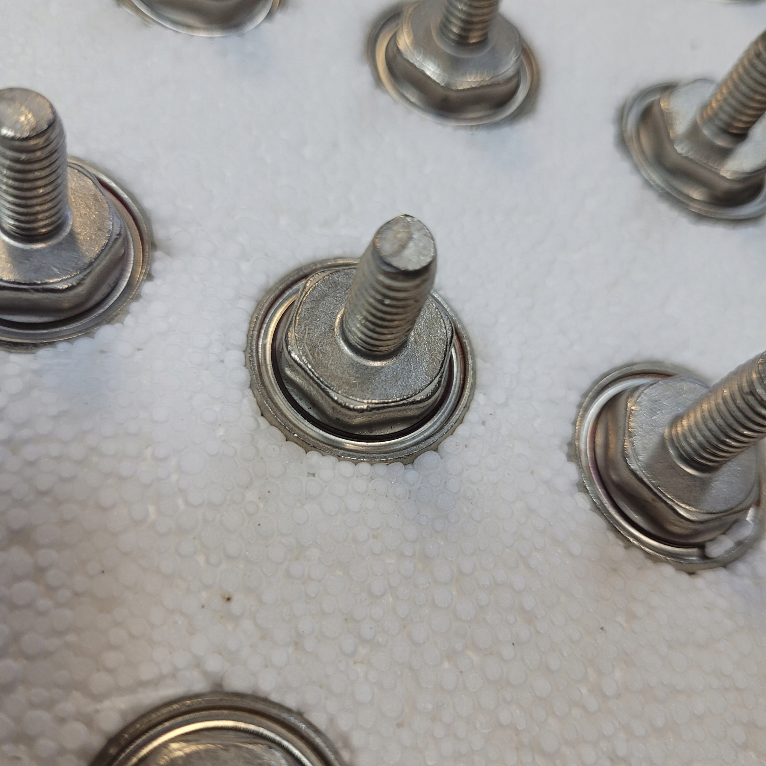 Dioda prostownicza krzemowa D09-10R-03 UNITRA Marka inny