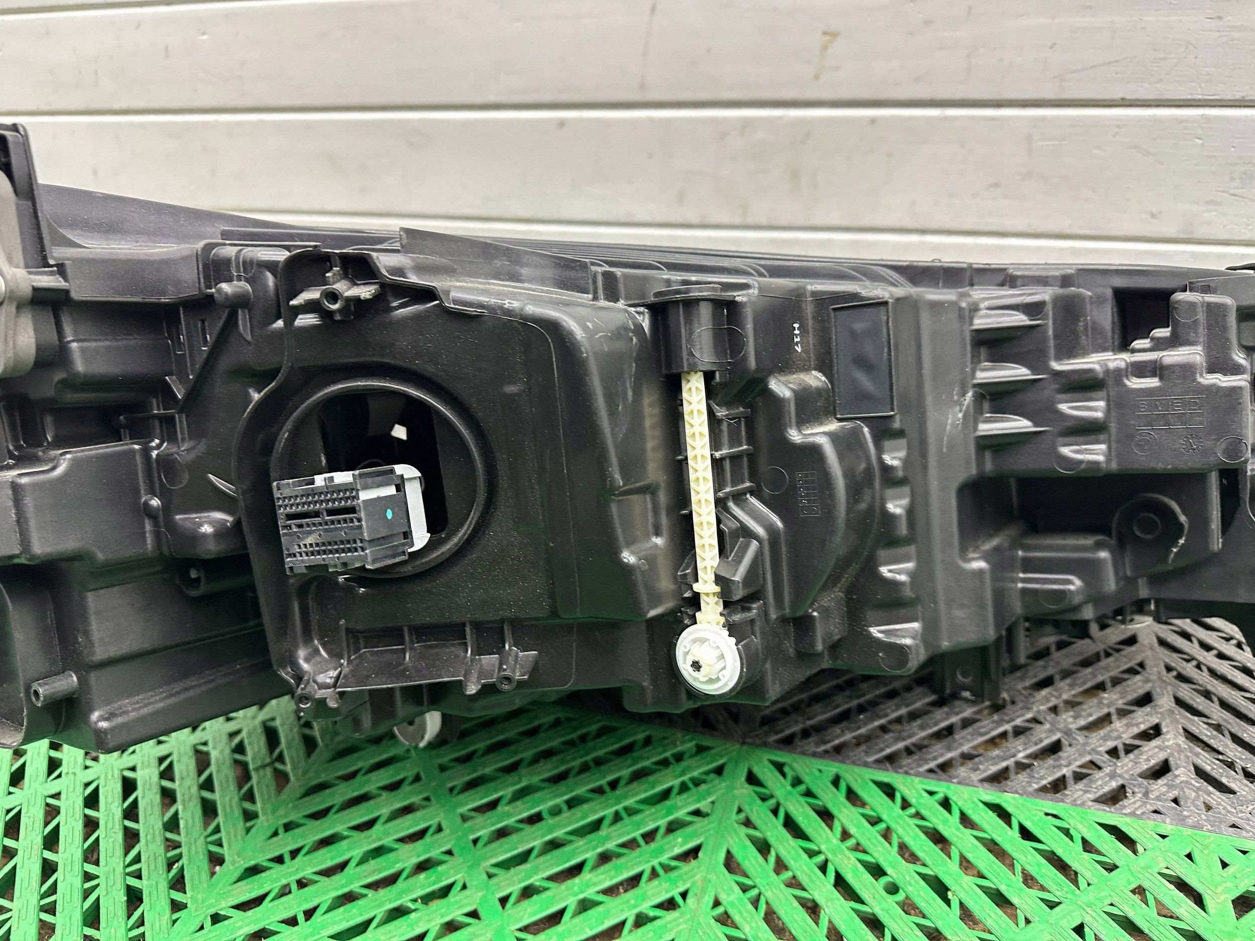 light front side left BMW iX i20 5A3CE91