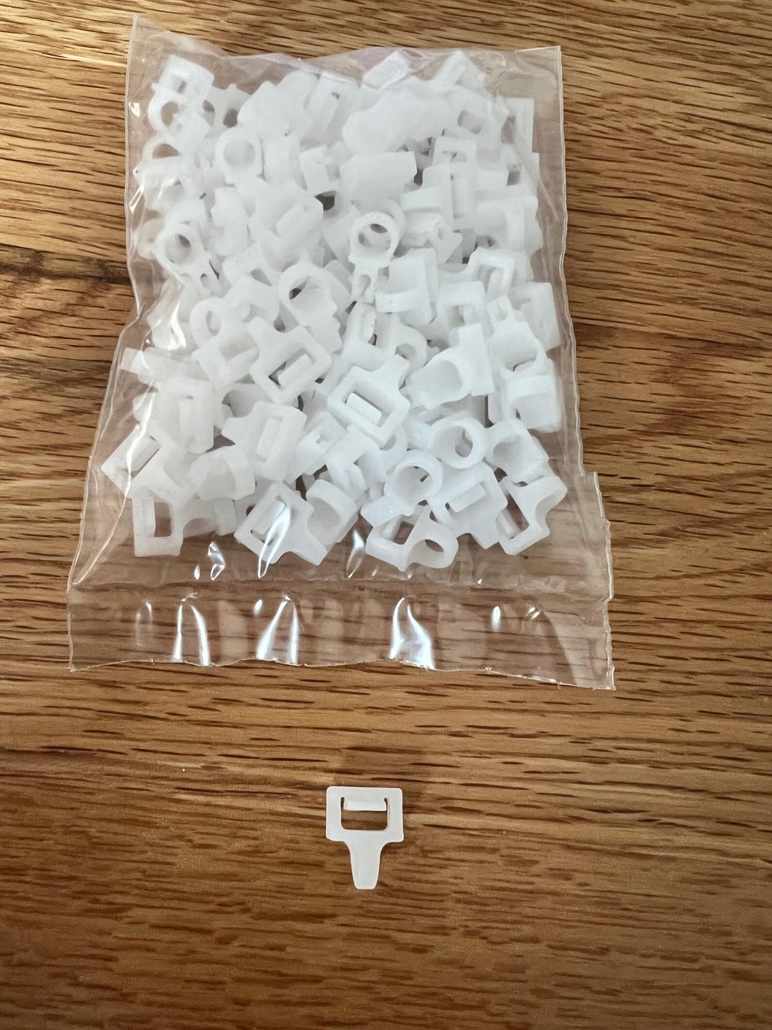 Haczyki do zasłon TiR Volvo,MAN,Iveco,Renault T N Numer katalogowy producenta HVMI050