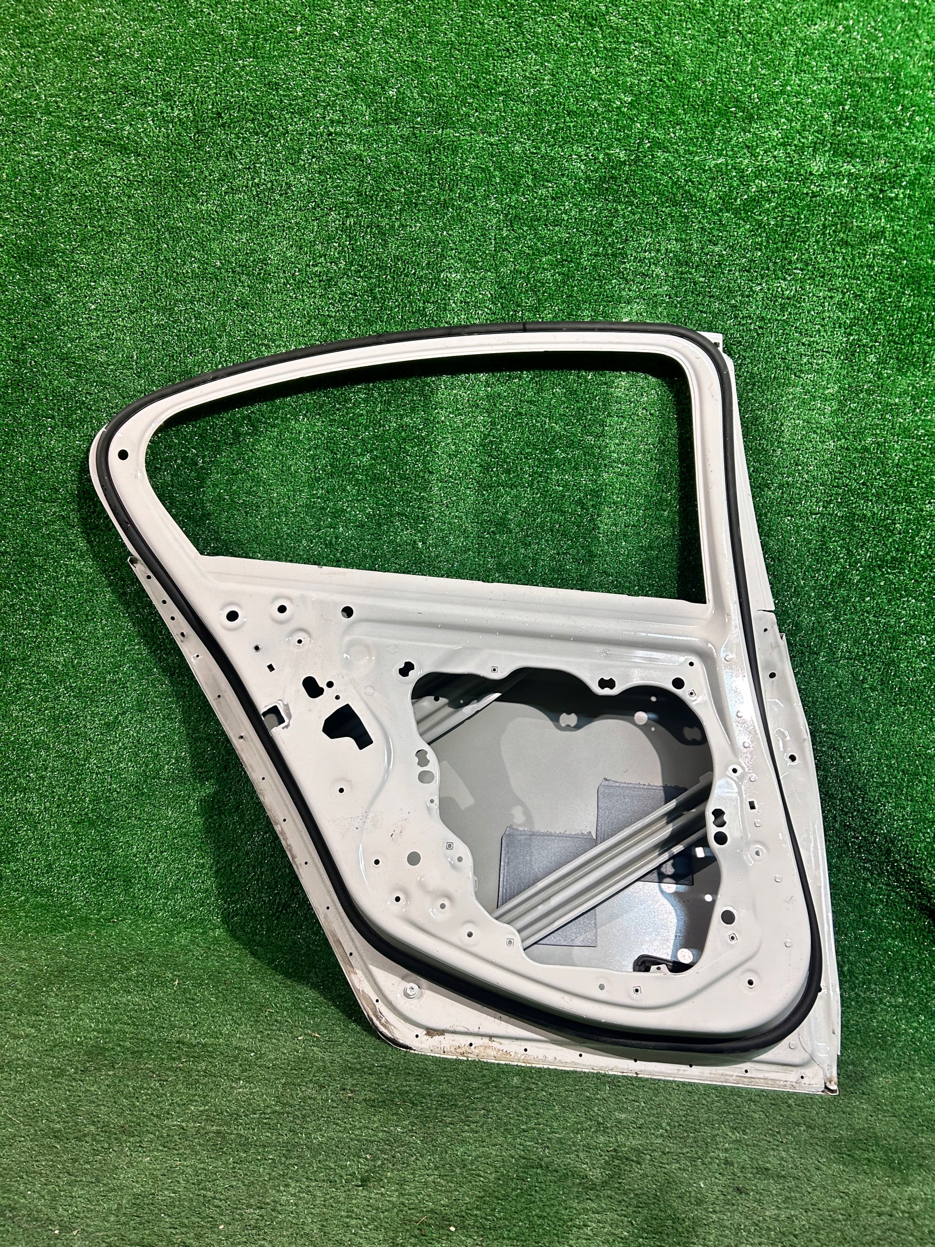 door rear part rear. left BMW 5 G30 sedan