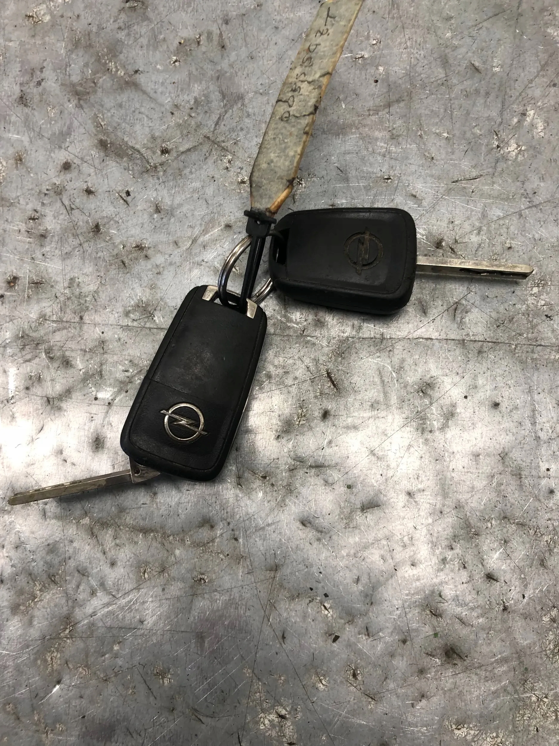ignition + key OPEL ZAFIRA C 13383062
