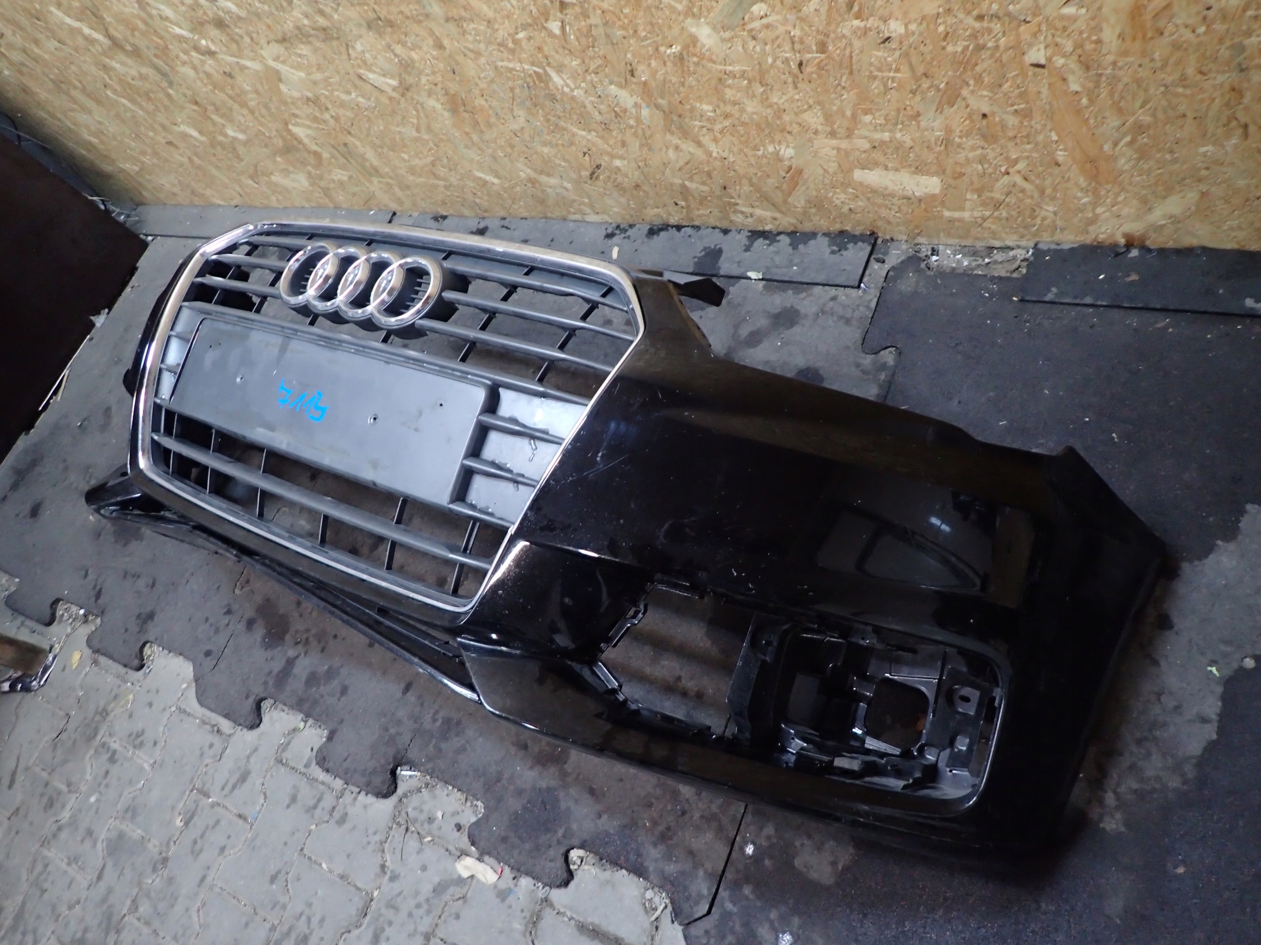 nárazník předek AUDI A1 LIFT 14