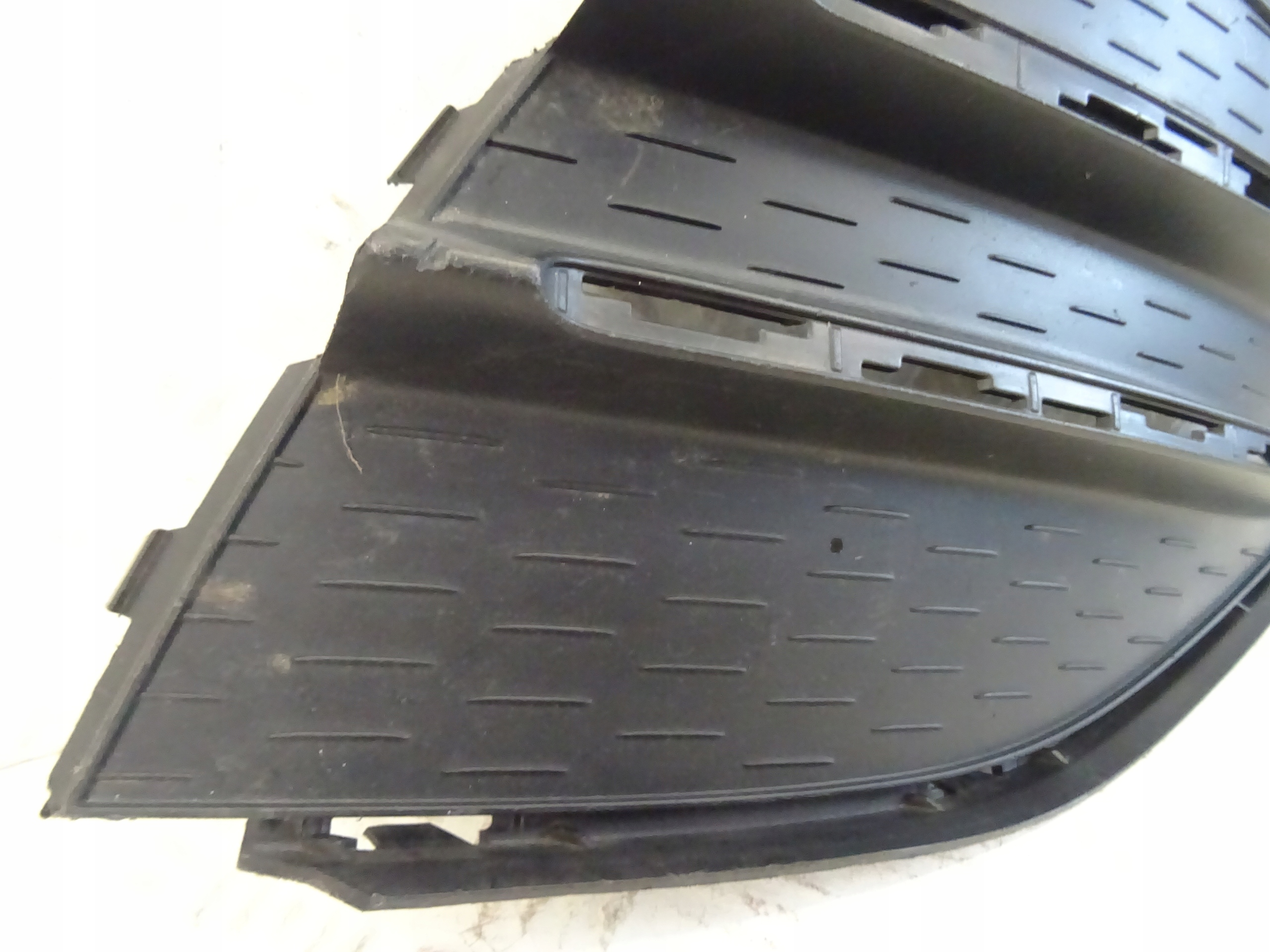 grid of a bumper front front right MERCEDES GLA W247 AMG A2478854005