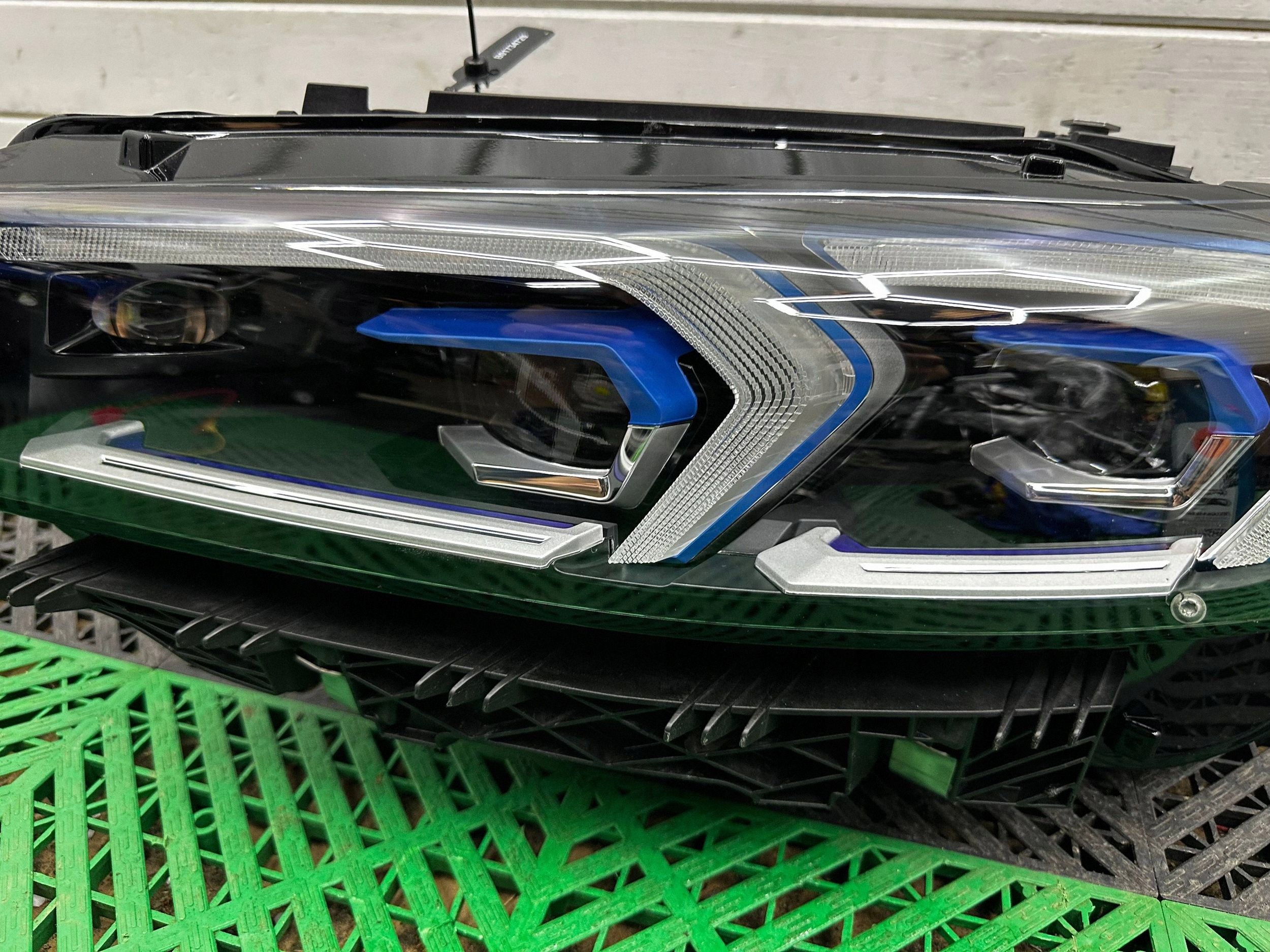 light front side left BMW 3 G20 G21 LCI LASER complete 9450801