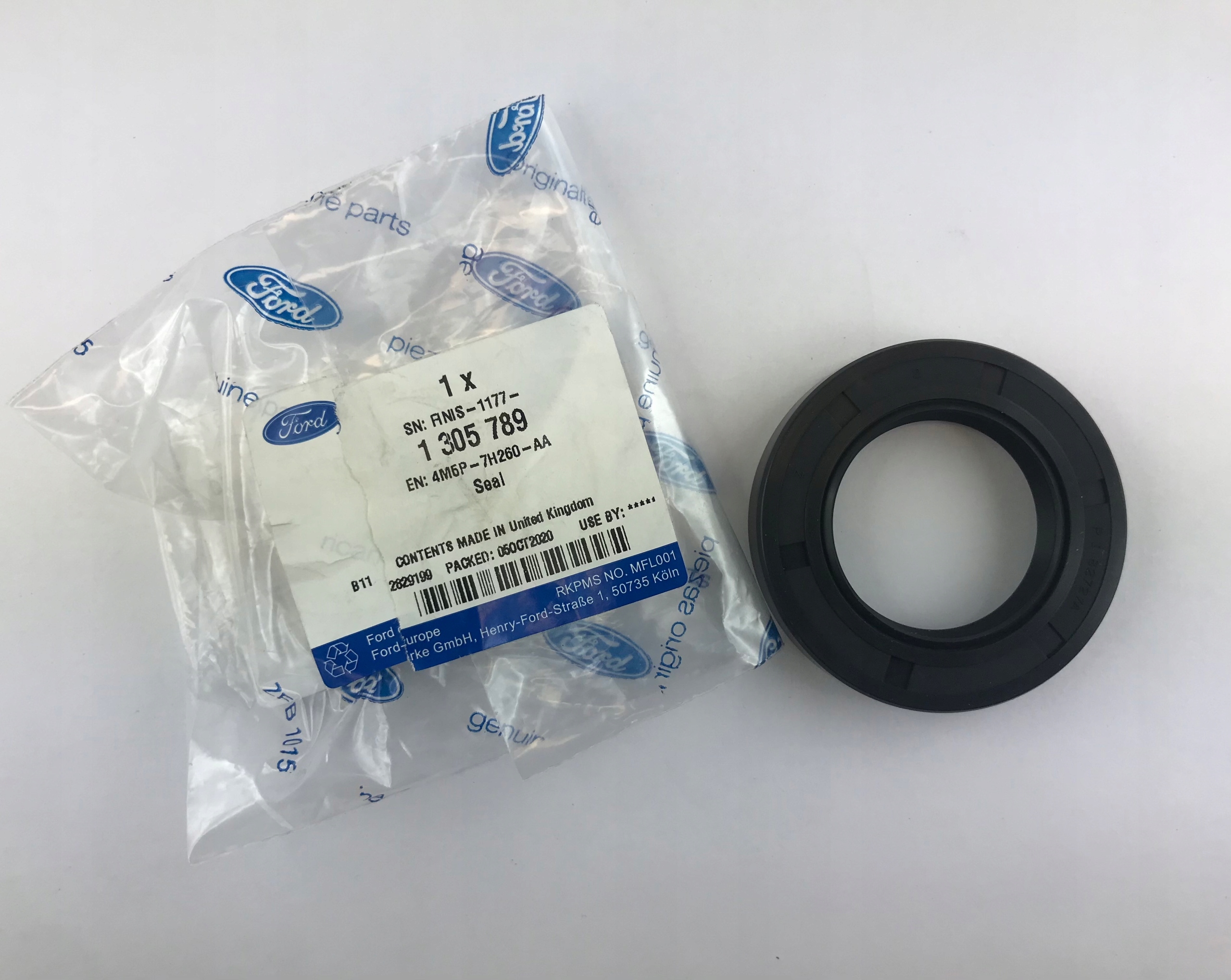 4M5P-7H260-AA - УПЛОТНЕНИЕ, DRIVESHAFT, ЛЕВ. СПЕРЕДИ,? 61 ММ