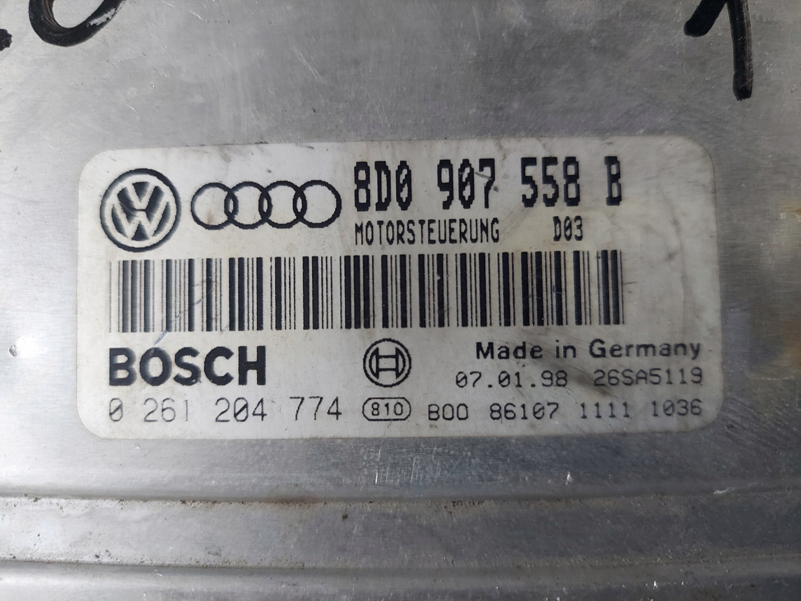 PASSAT B5 1.8 B 8D0907558B unité de commande électronique uce moteur