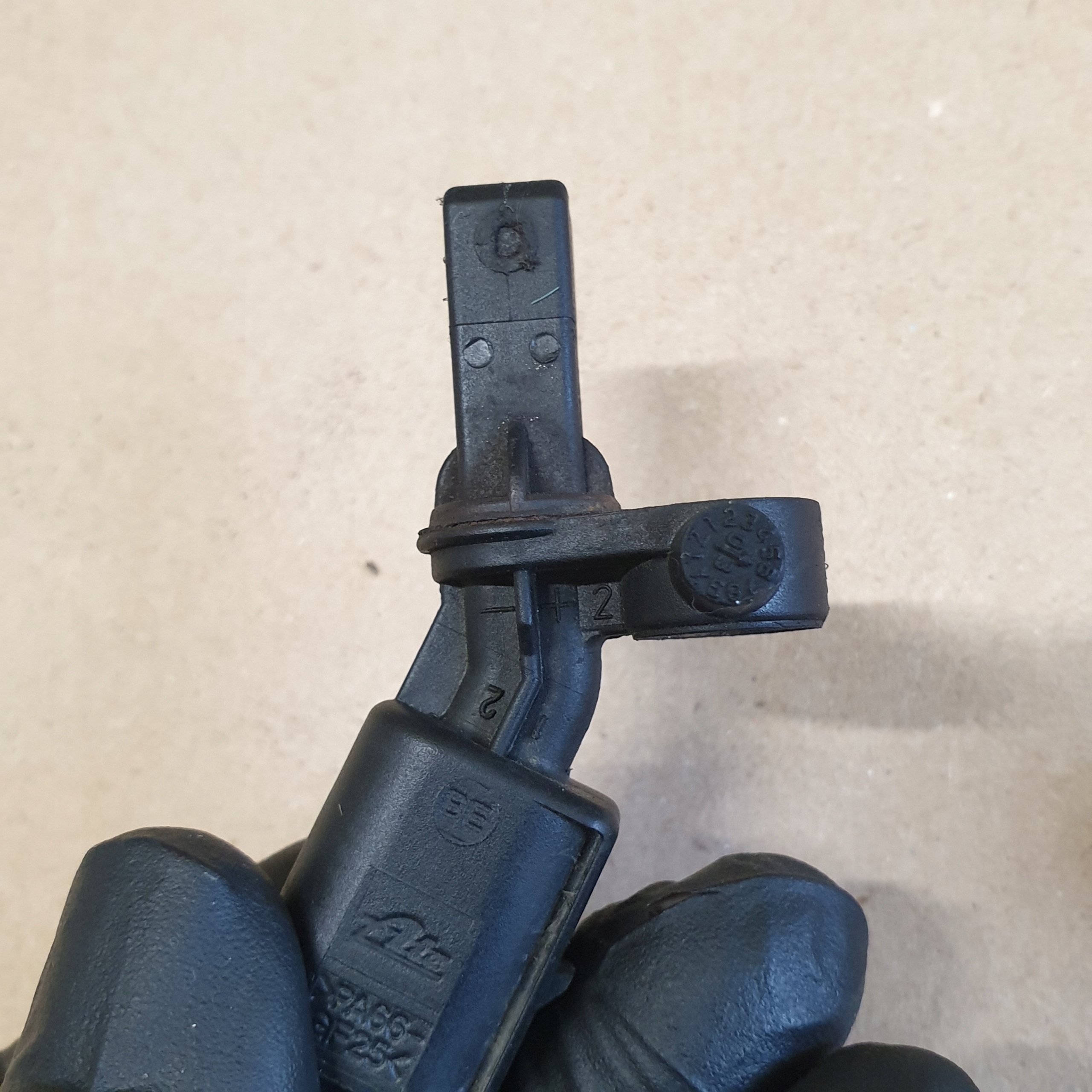 sensor ABS rear SEAT IBIZA 3 VW POLO IV 9N 6Q OE
