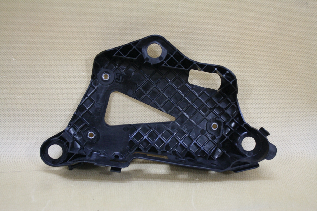 1044919-00-E - TESLA X КРЕПЛЕНИЕ КОМПРЕССОРА ПОДВЕСКИ RAVEN NEW