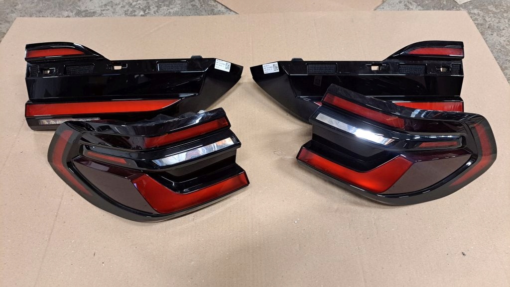 LAMPY TYL EUROPA BMW X7 G07 LCI LIFT KOMPLET