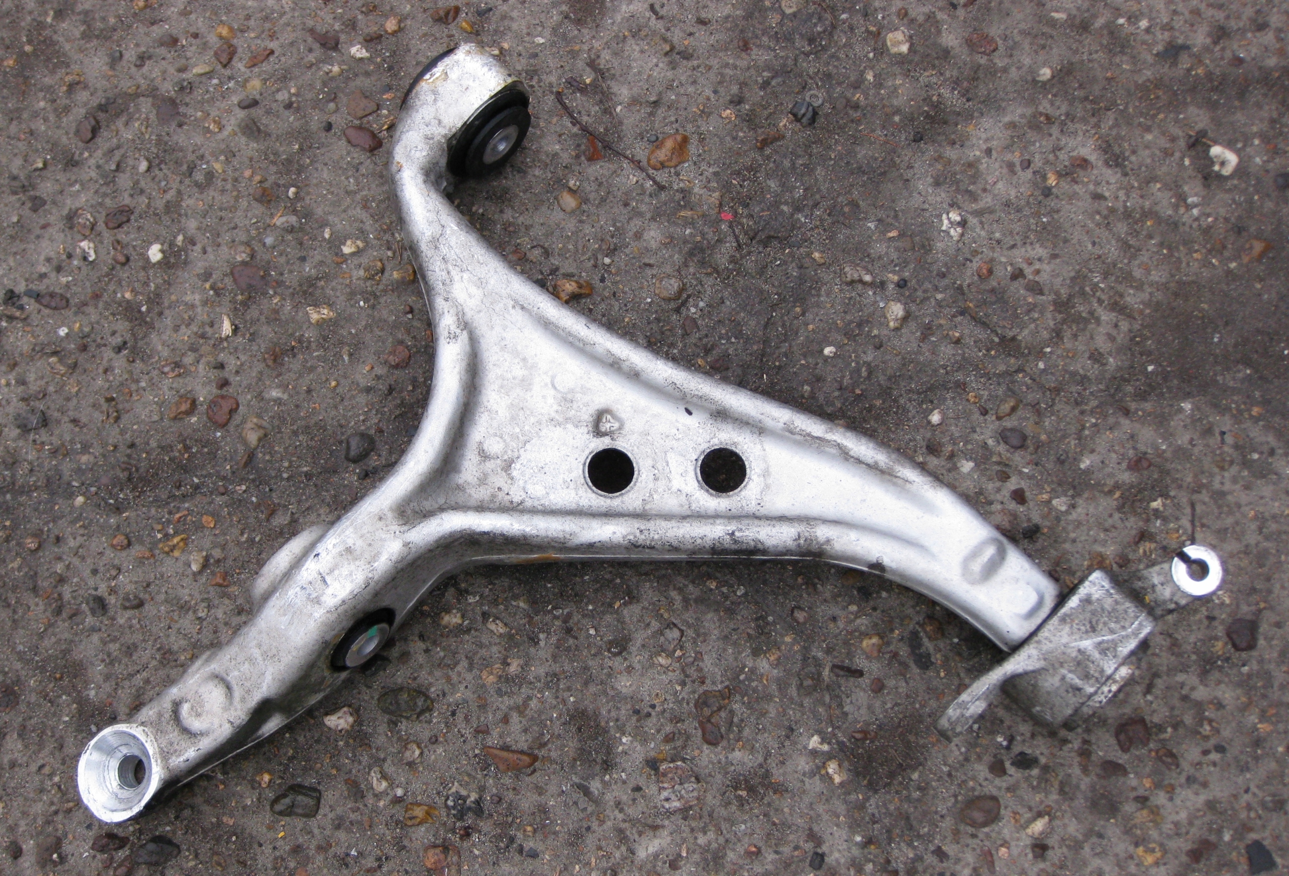 MERCEDES ML W166 3.0 CDI 12R arm right front