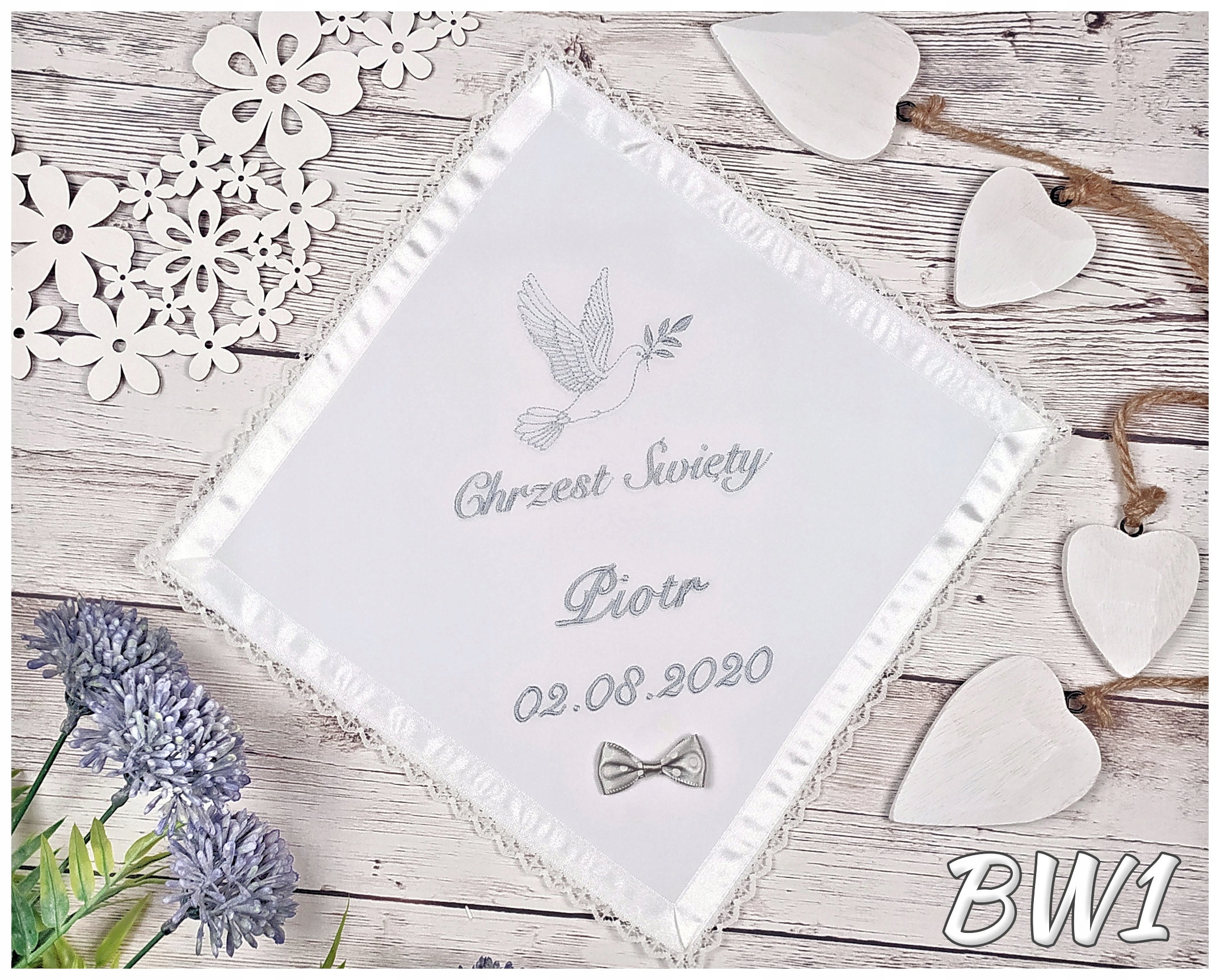 Unikalna szatka do chrztu haftowana krzyżmo Pamiątka Chrztu z pudełkiem BW Marka Inna marka