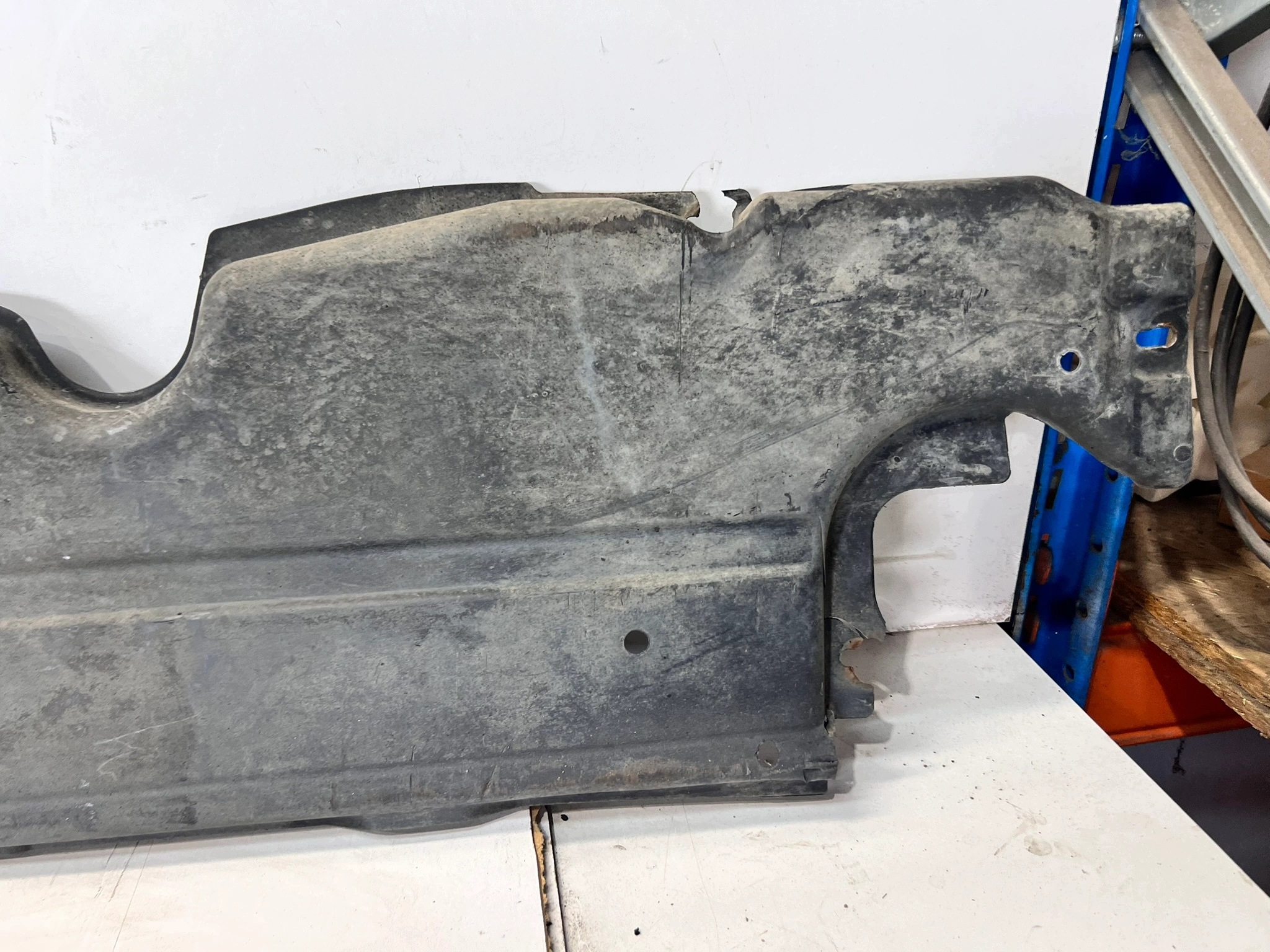 cover chassis left DUZA AUDI Q7 4L 7L8825211E 141/26