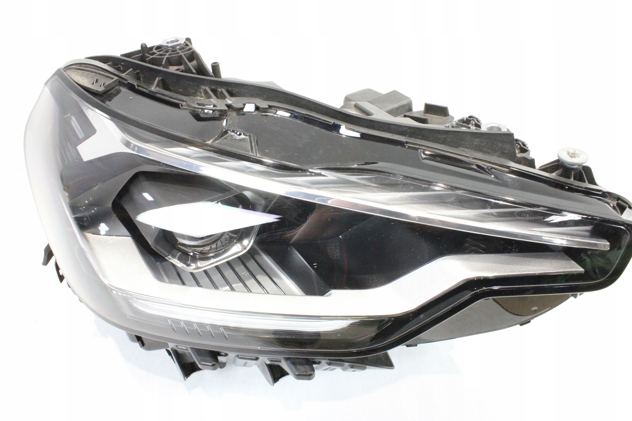 LAMPA PRZEDNIA KOMPLETNA PRAWA LED USA BMW G42