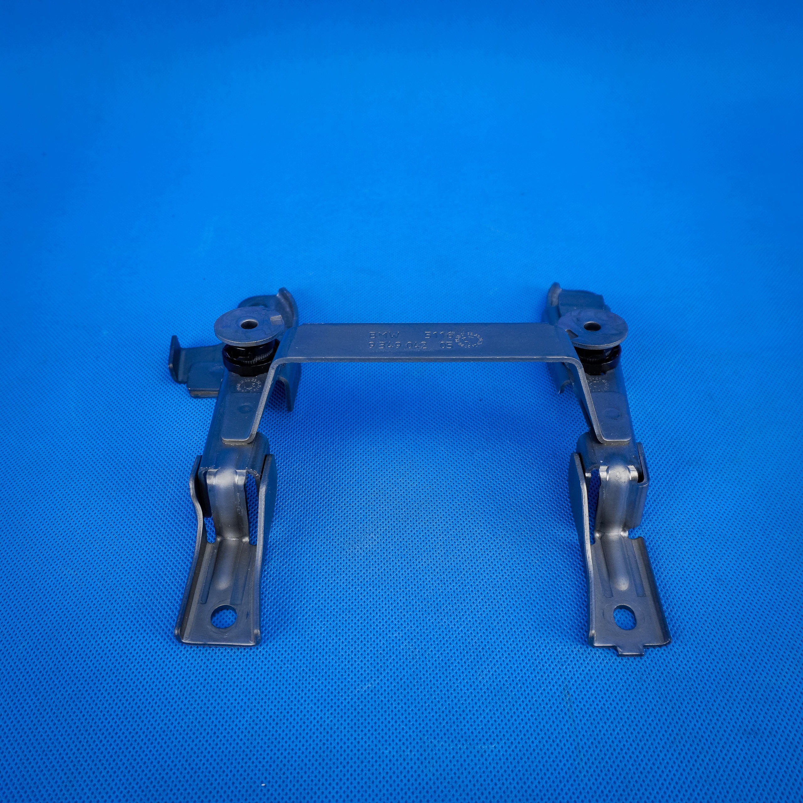 bracket console tunelu srodkowego BMW 5 G30 51169349042 9349042 59km