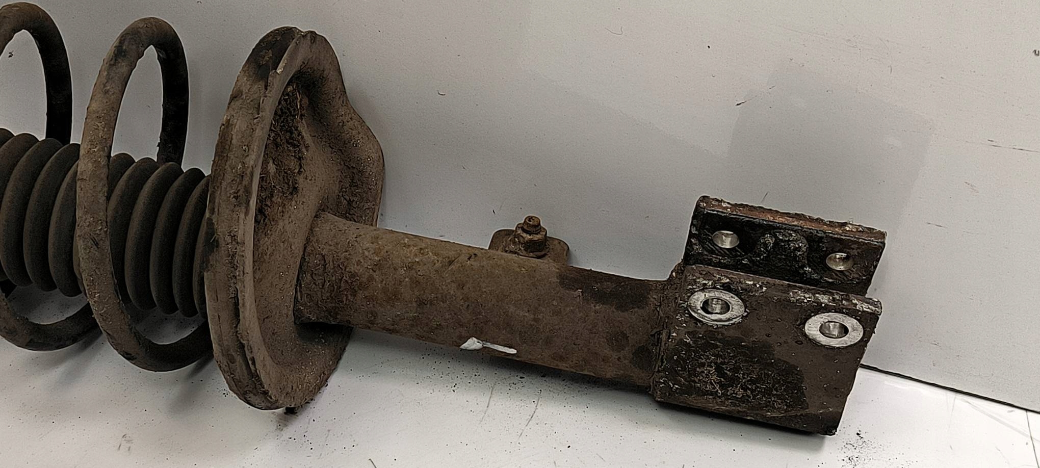 shock absorber left front CITROEN C4 and