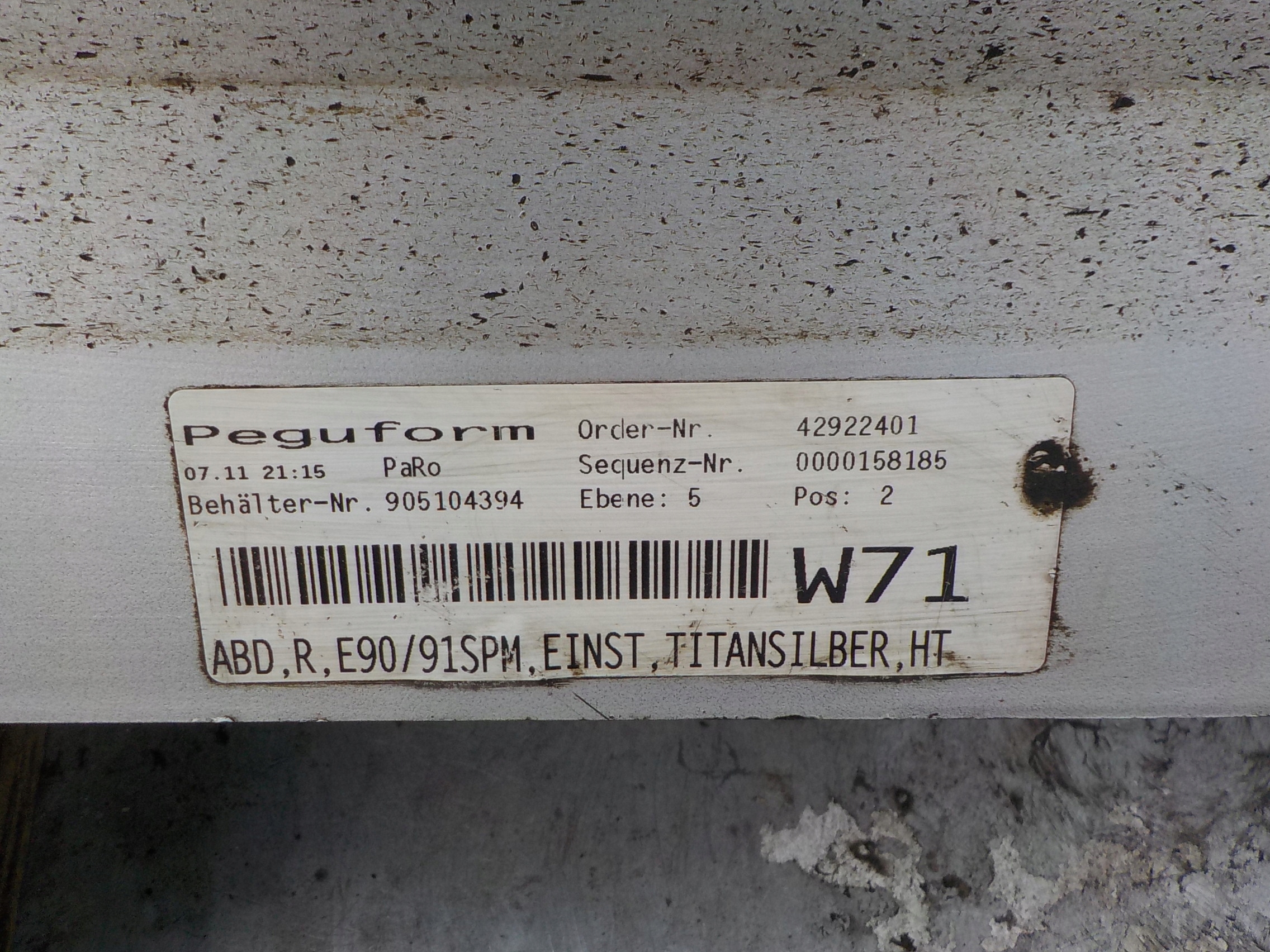 39 BMW 3 E90 moulding cap threshold right