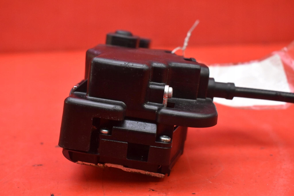 lock door left rear part rear EU 6008911-00-D TESLA MODEL S 16-21