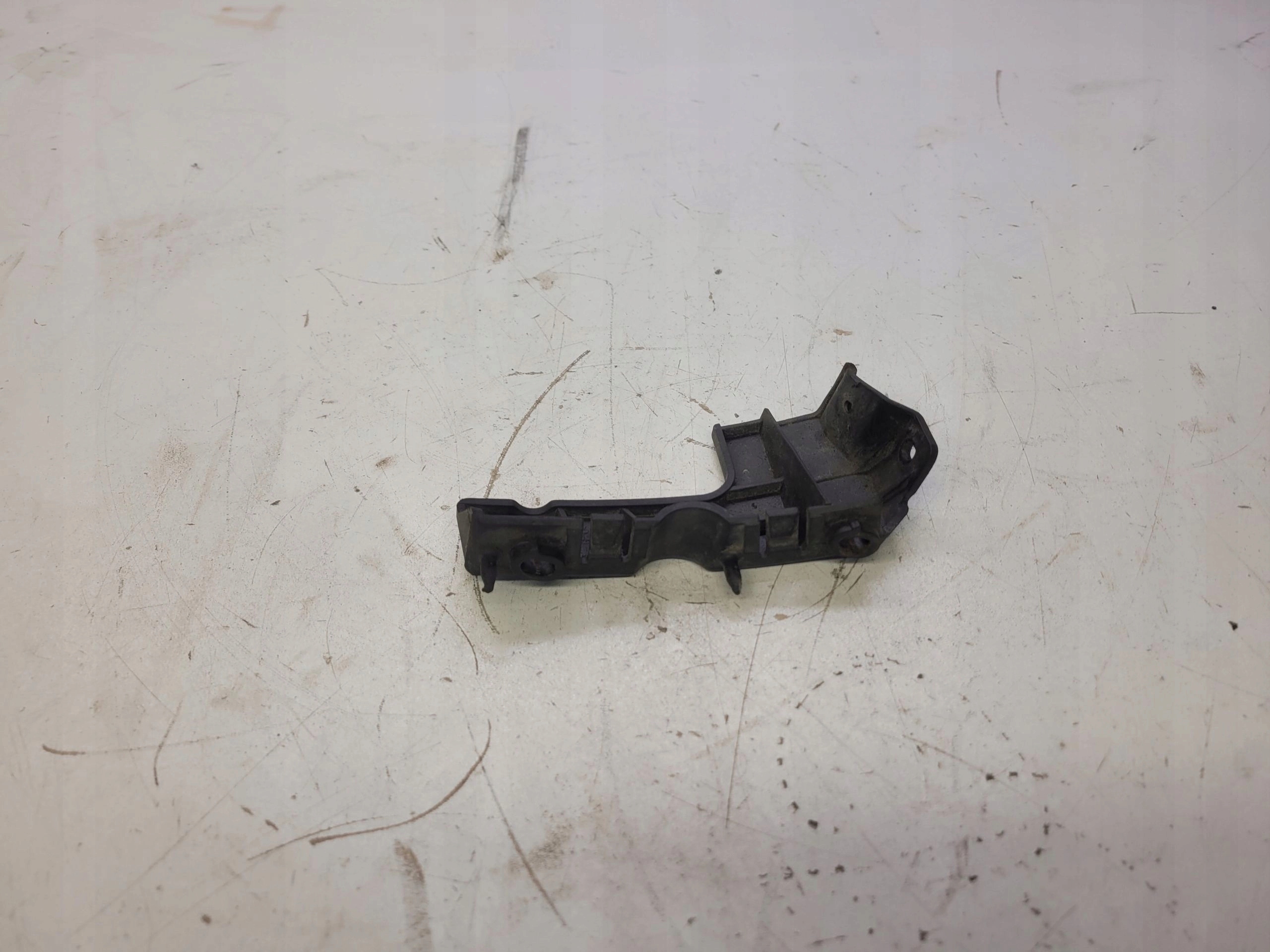 bumper bracket right front AUDI A4 B7 8E0807284E