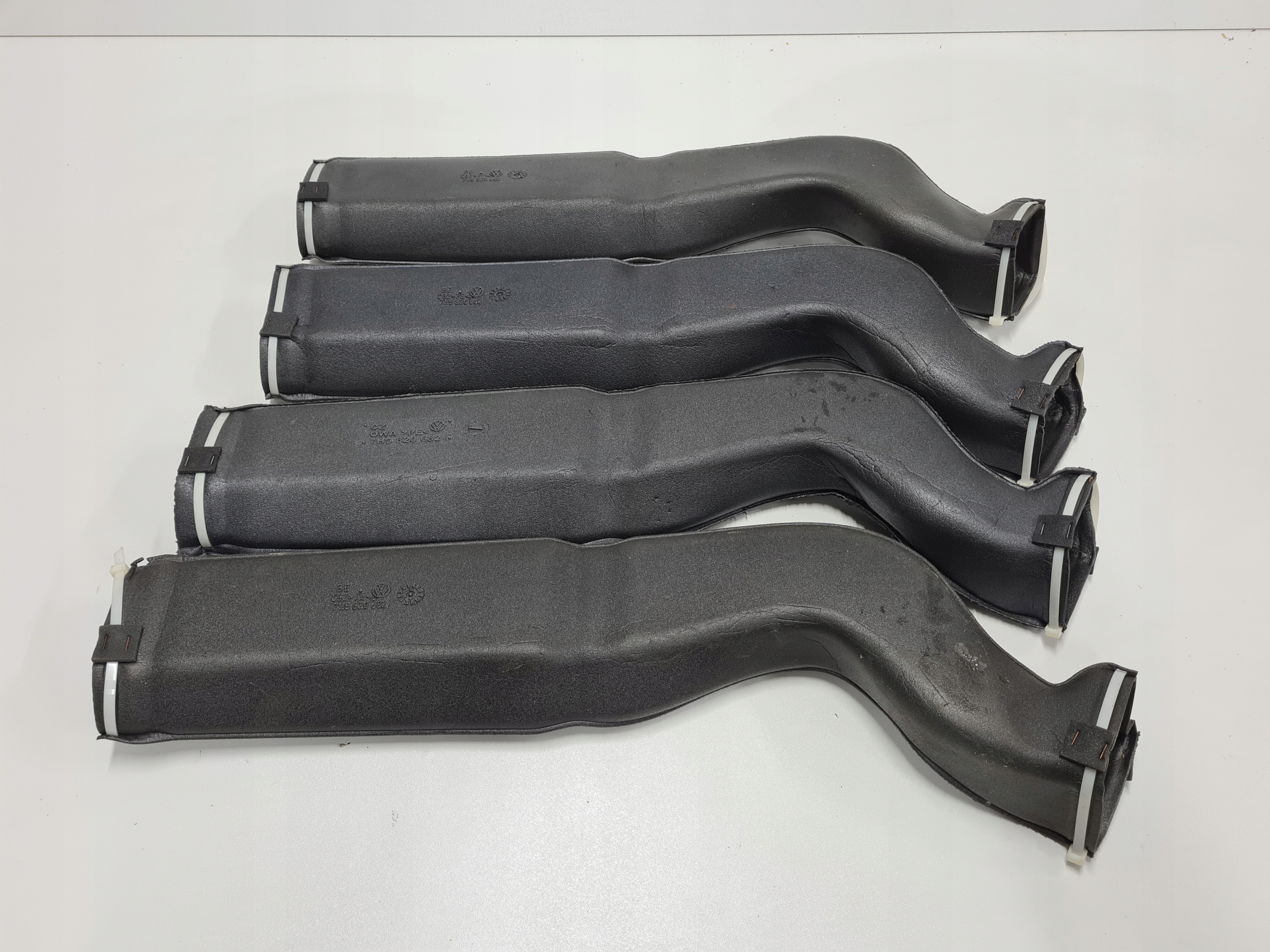 VW T5 MULTIVAN przewód dolot powietrza