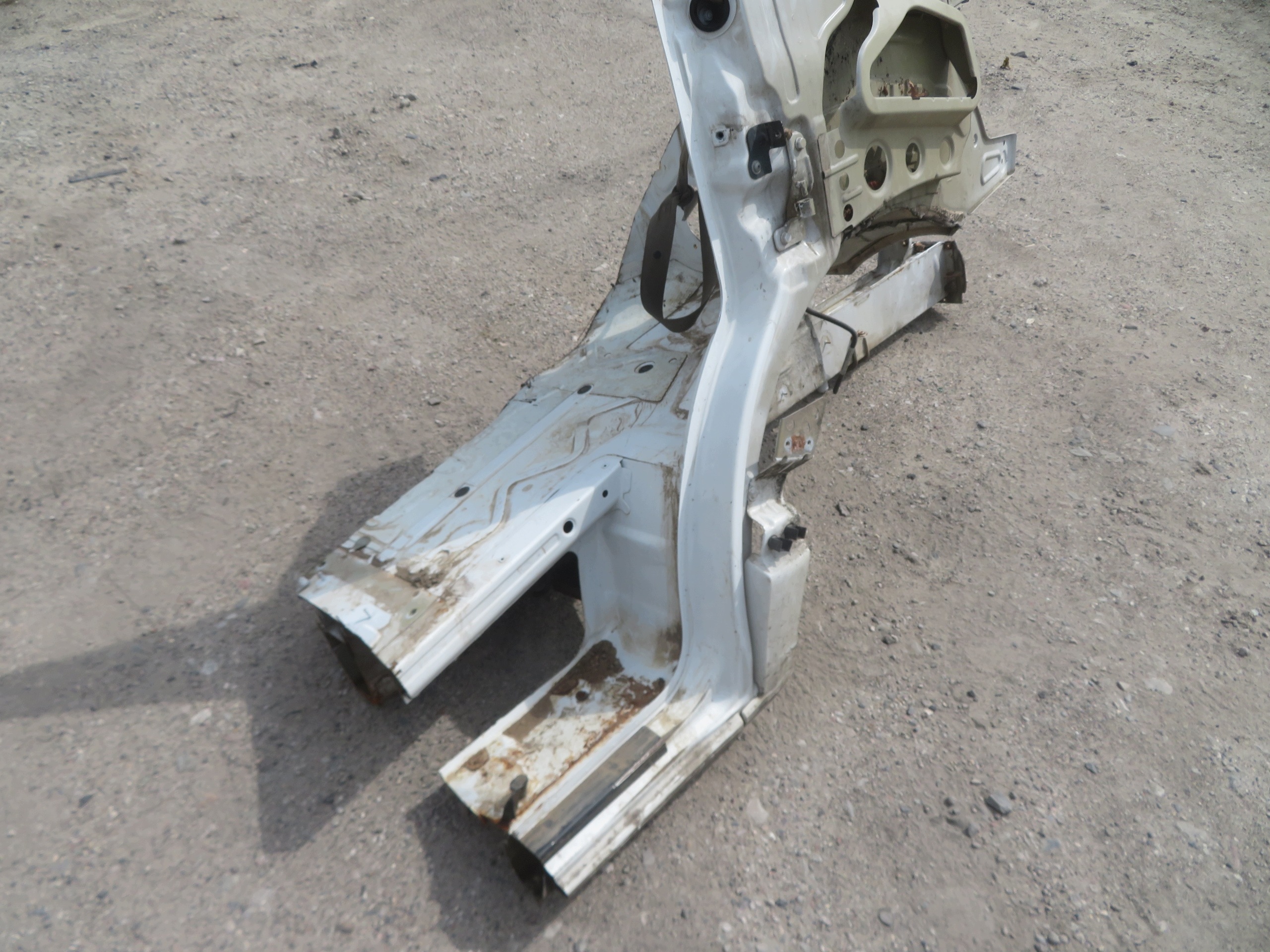 quarter quarter right front MERCEDES SPRINTER W907 19R