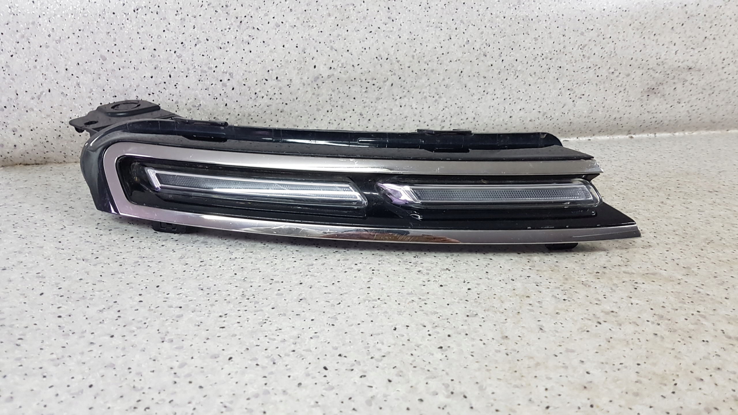CITROEN C5 C 5 AIRCROSS 2018 - right light DRL LED 2591