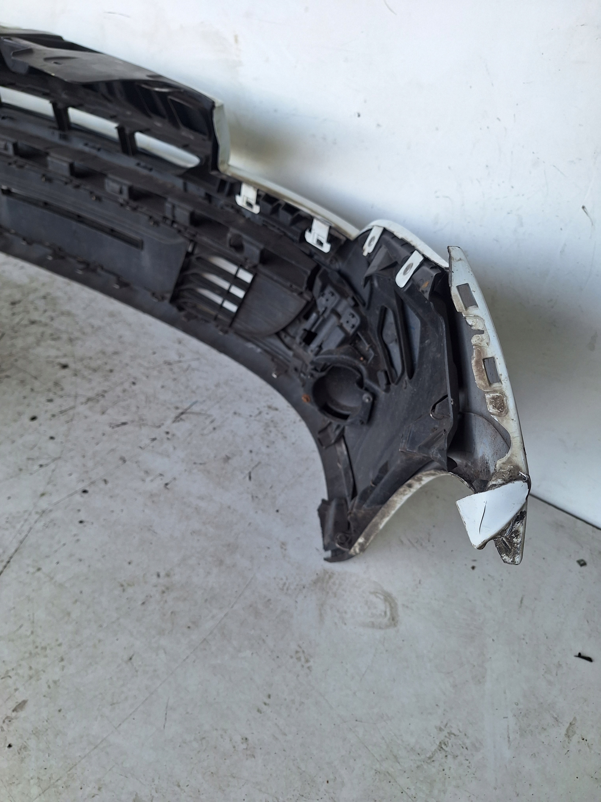 RENAULT MEGANE III 08-11 bumper