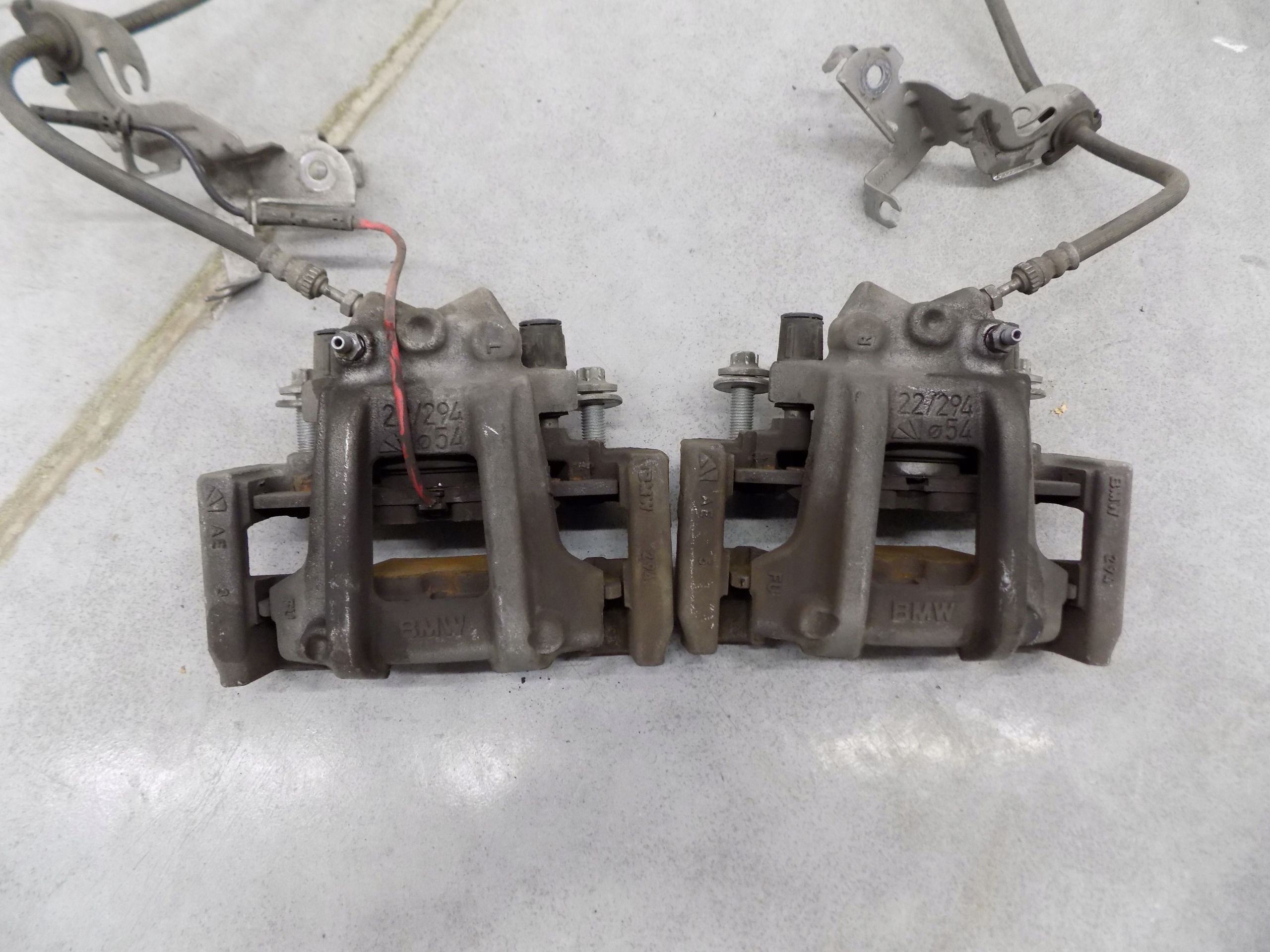 BMW G20 G21 caliper front right 6875132