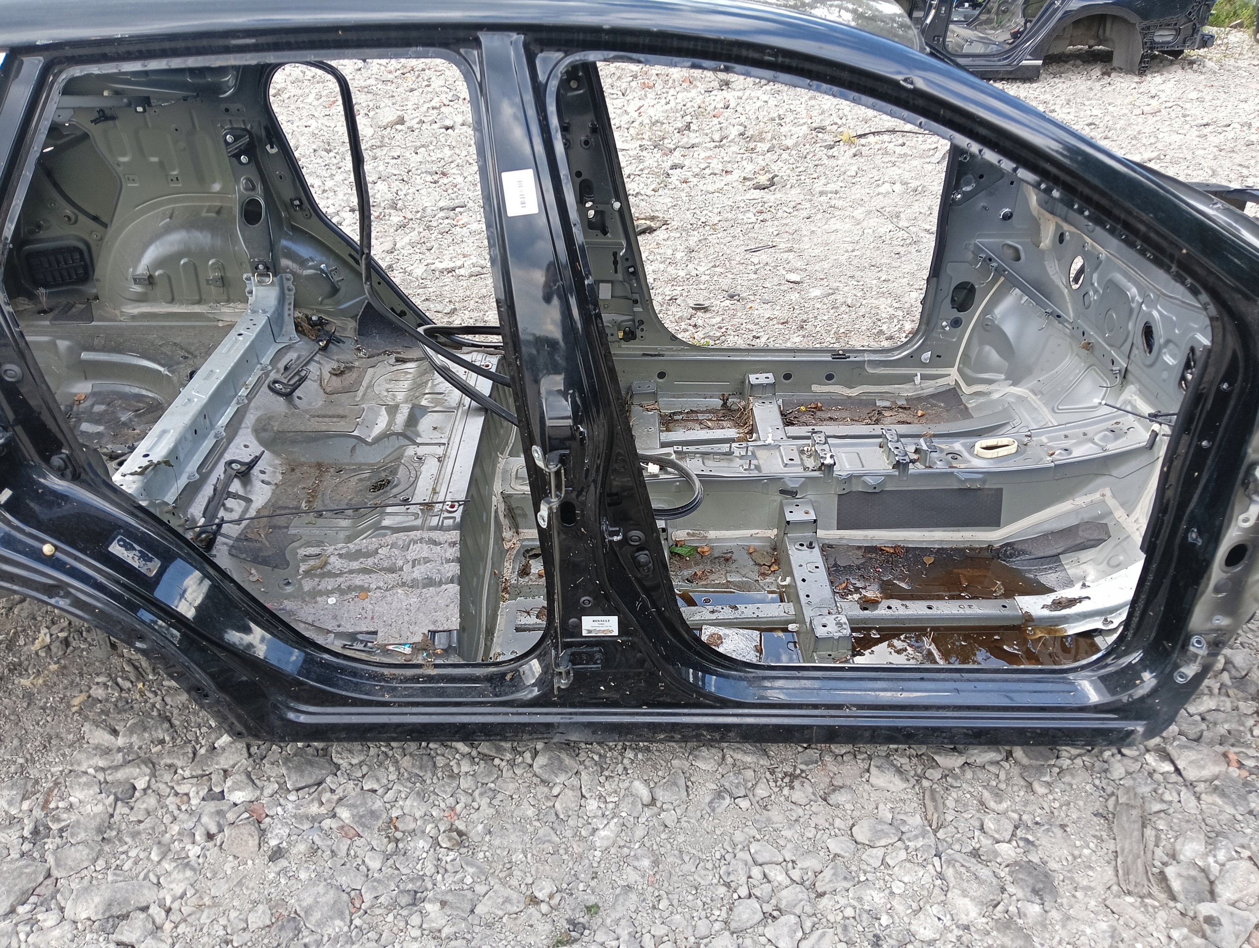 threshold right pillar central RENAULT KADJAR (2015-2018) KOD LAKIERU TEGNE