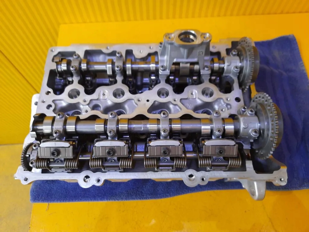 BMW 1 F40 2.0 GŁOWICA WAŁKI 9470064 B48