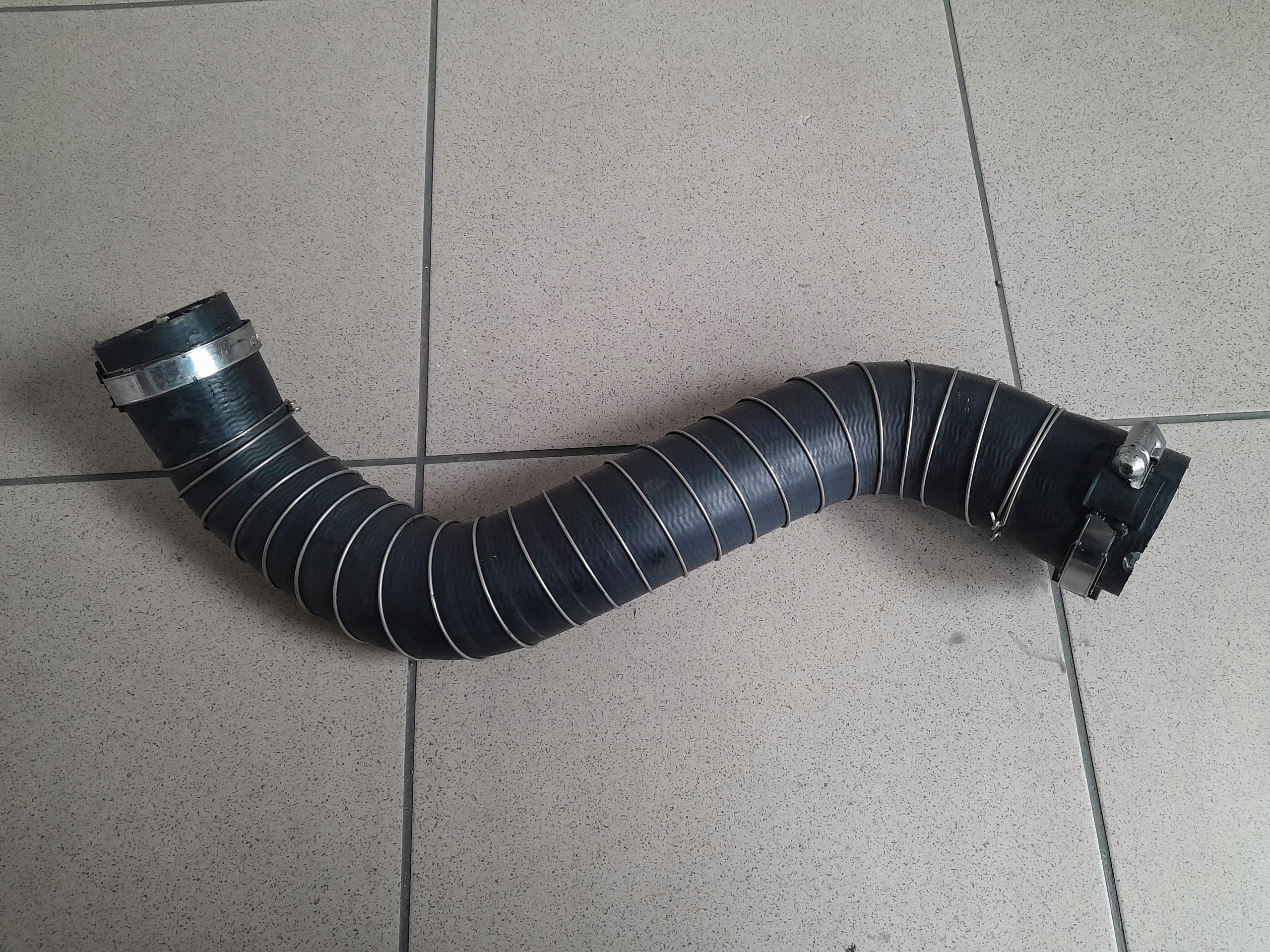 28160-4A701 281604A701 - HYUNDAI H300 H1 STAREX 2015R 2.5 шланг труба