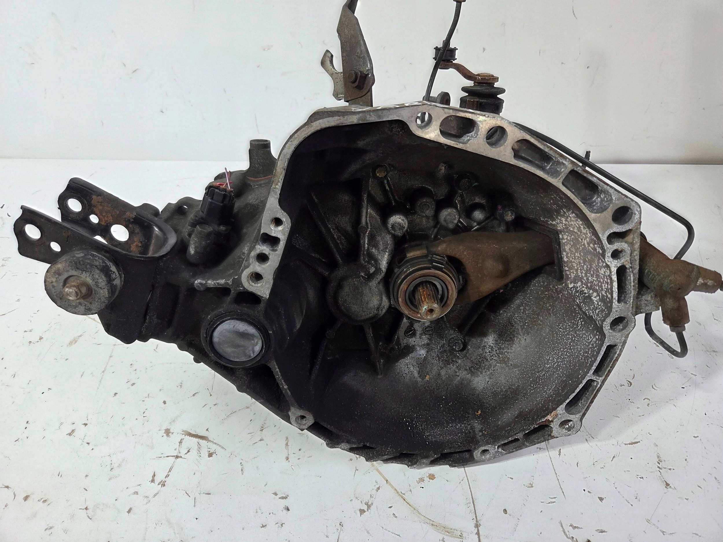 Toyota Yaris e manuale CAMBIO 5- biegowa