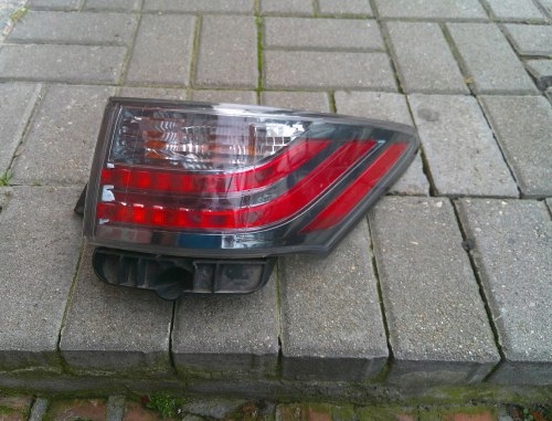 фонарь в крыло задний правый lexus CT 200H CT200H 10- европа оригинал
