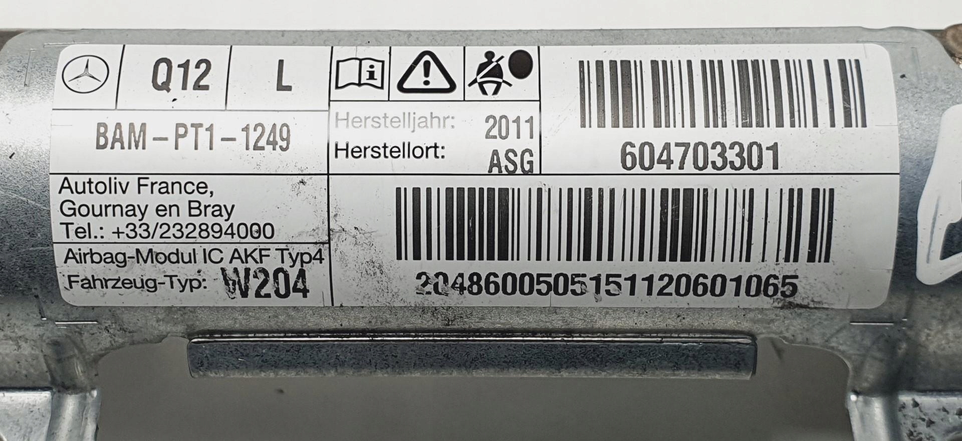 KURTYNA AIRBAG LEWA MERCEDES W204 SEDAN 2048600505 Typ samochodu Samochody osobowe