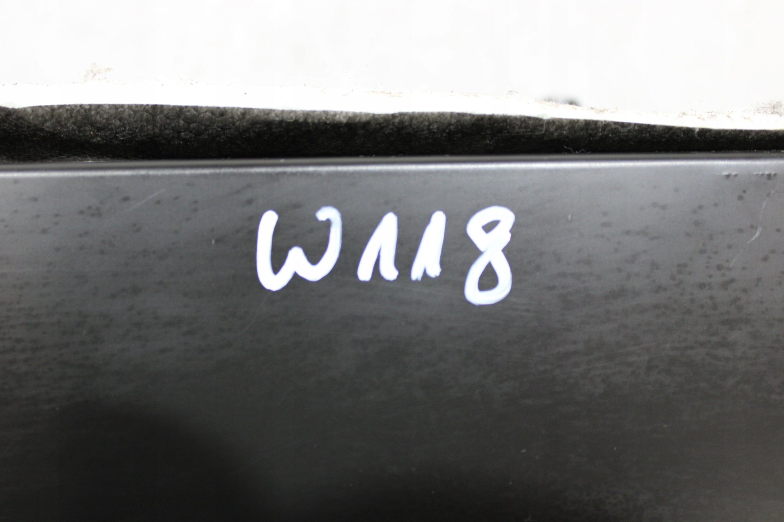 Handschuhfach konsole MERCEDES CLA II 2 W118 AMG