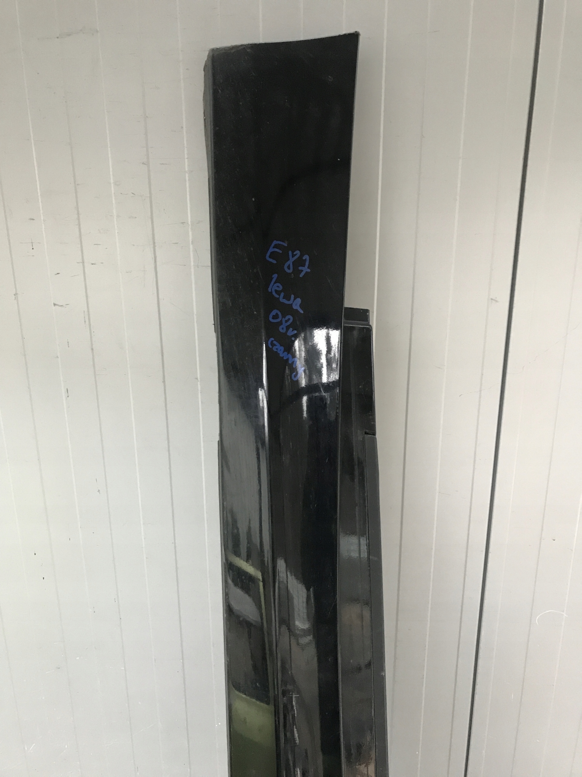 lišta PRAHU levá BMW E87 7184353