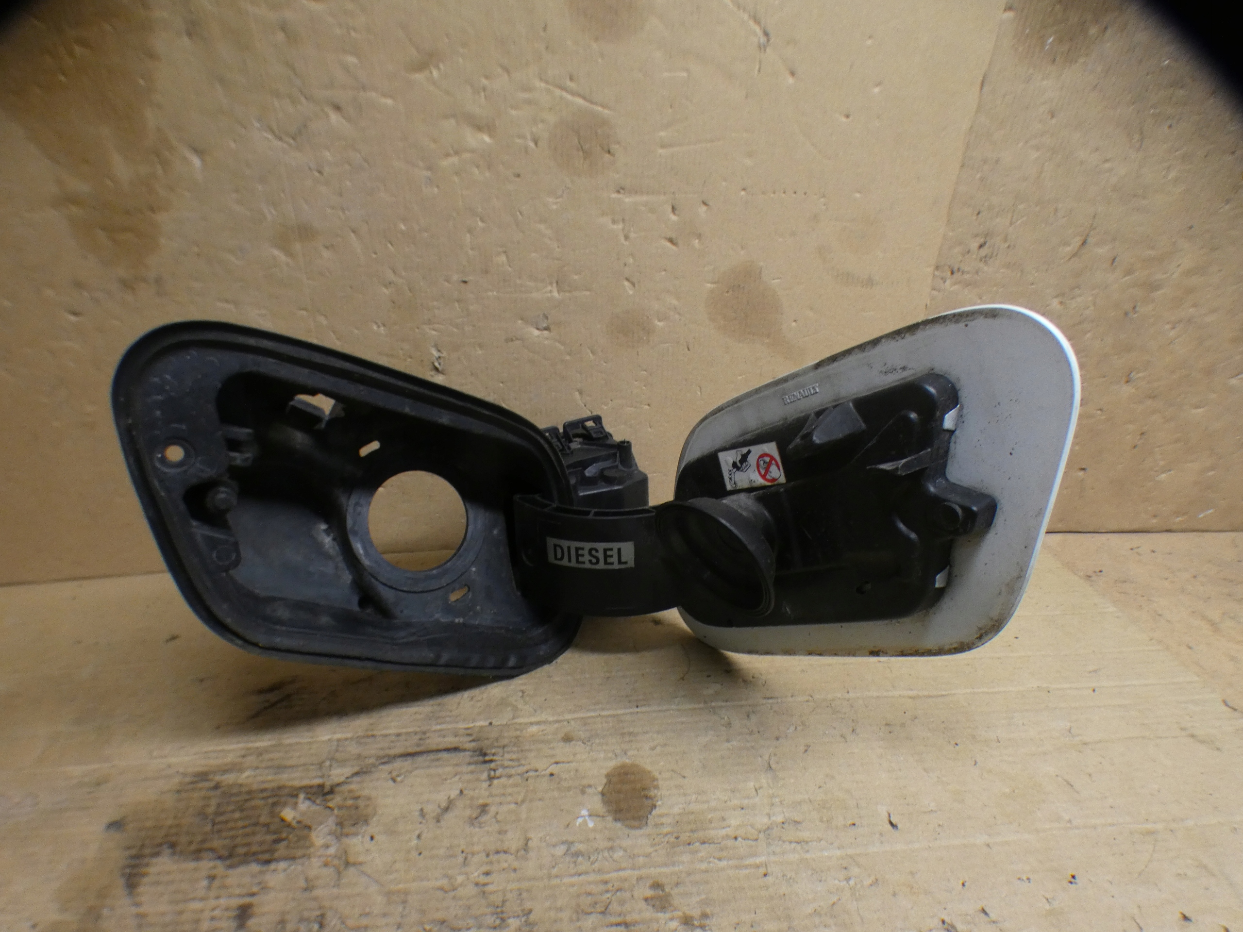 Tankklappe des Kraftstoffsbehälters RENAULT SCENIC 4 IV DV369