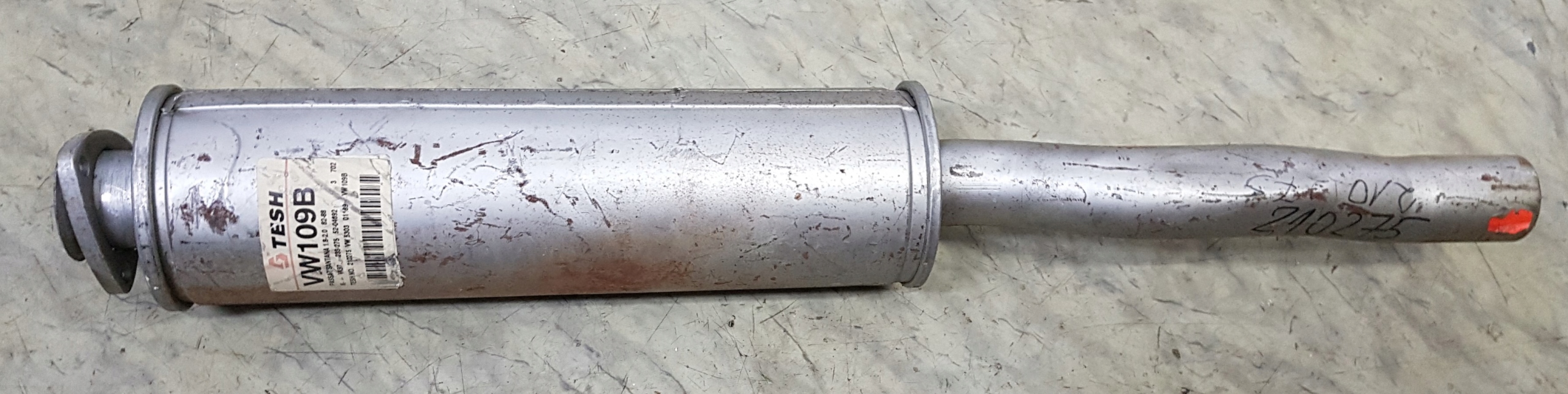 210275 - ГЛУШНИК VW PASSAT 1.8-2.3 ПЕРЕДНІЙ 83-88