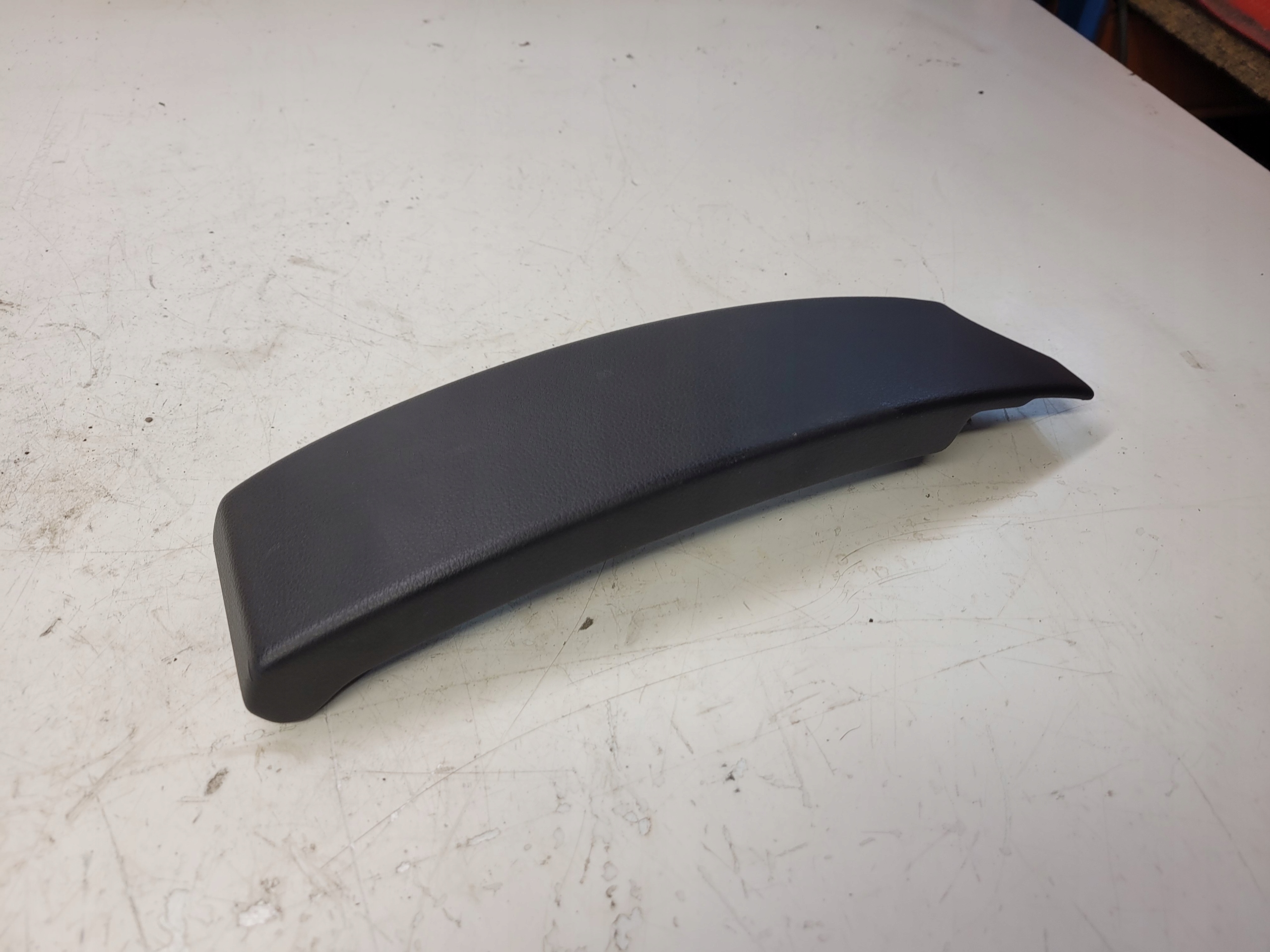 spoiler moulding passenger compartments AUDI A8 D4 4H1857996