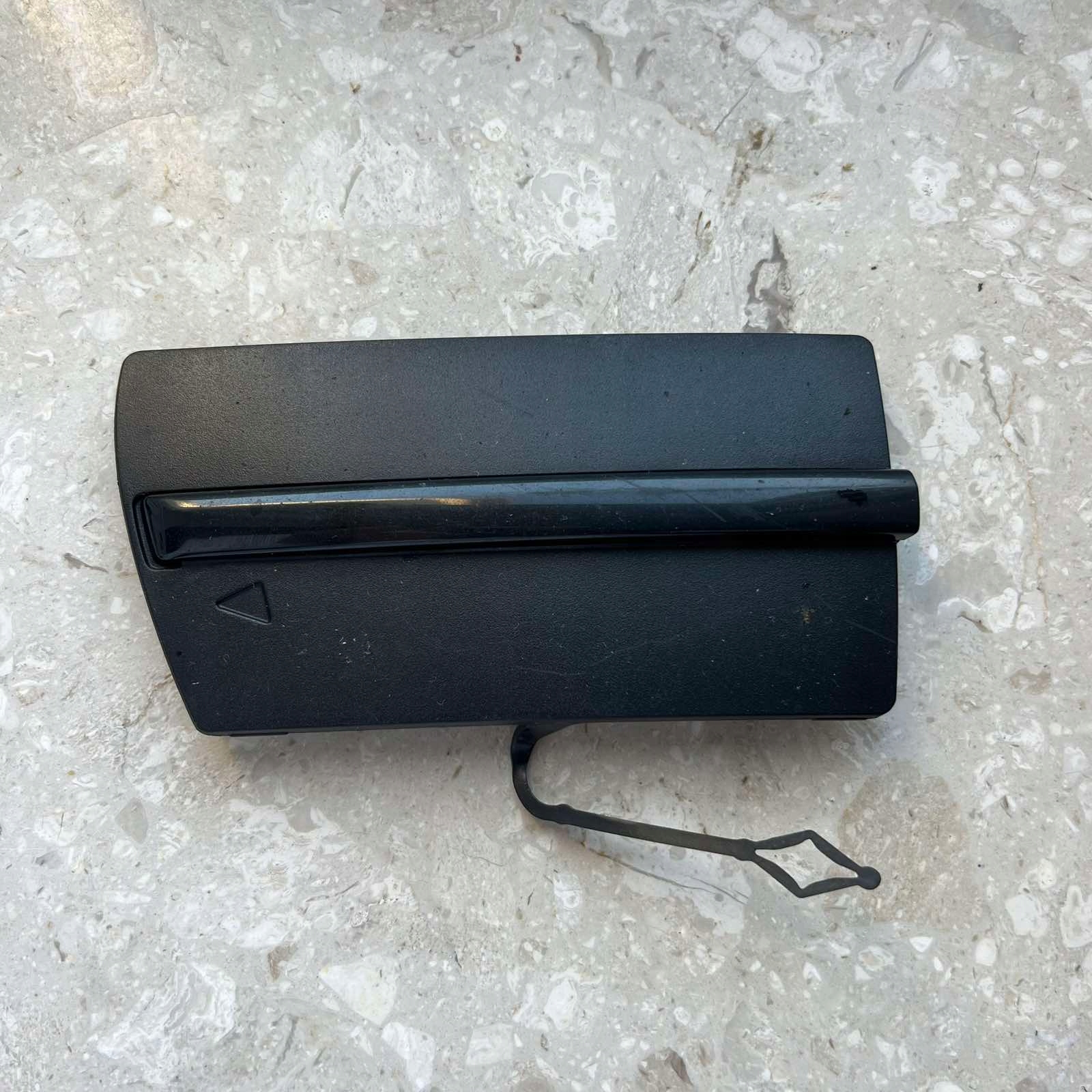 MINI COOPER CLUBMAN F54 2019-towing hook cap front 7495205
