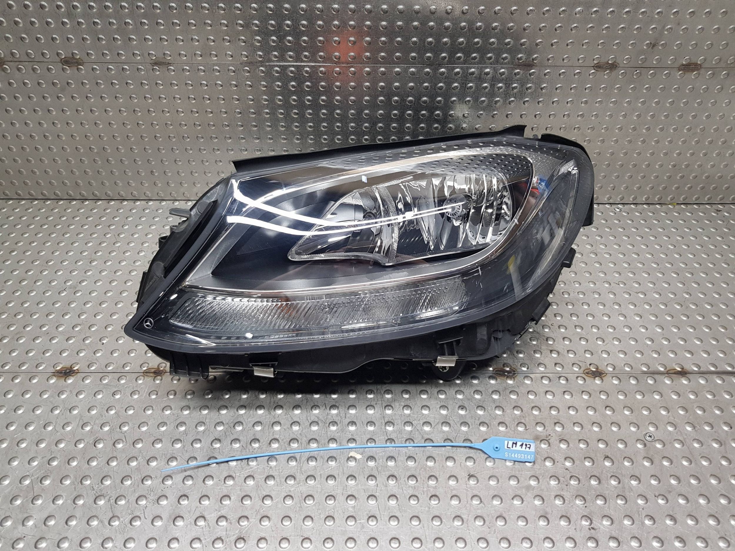 light REFLEKTOR left front H7 A2058200761 MERCEDES C-class W205