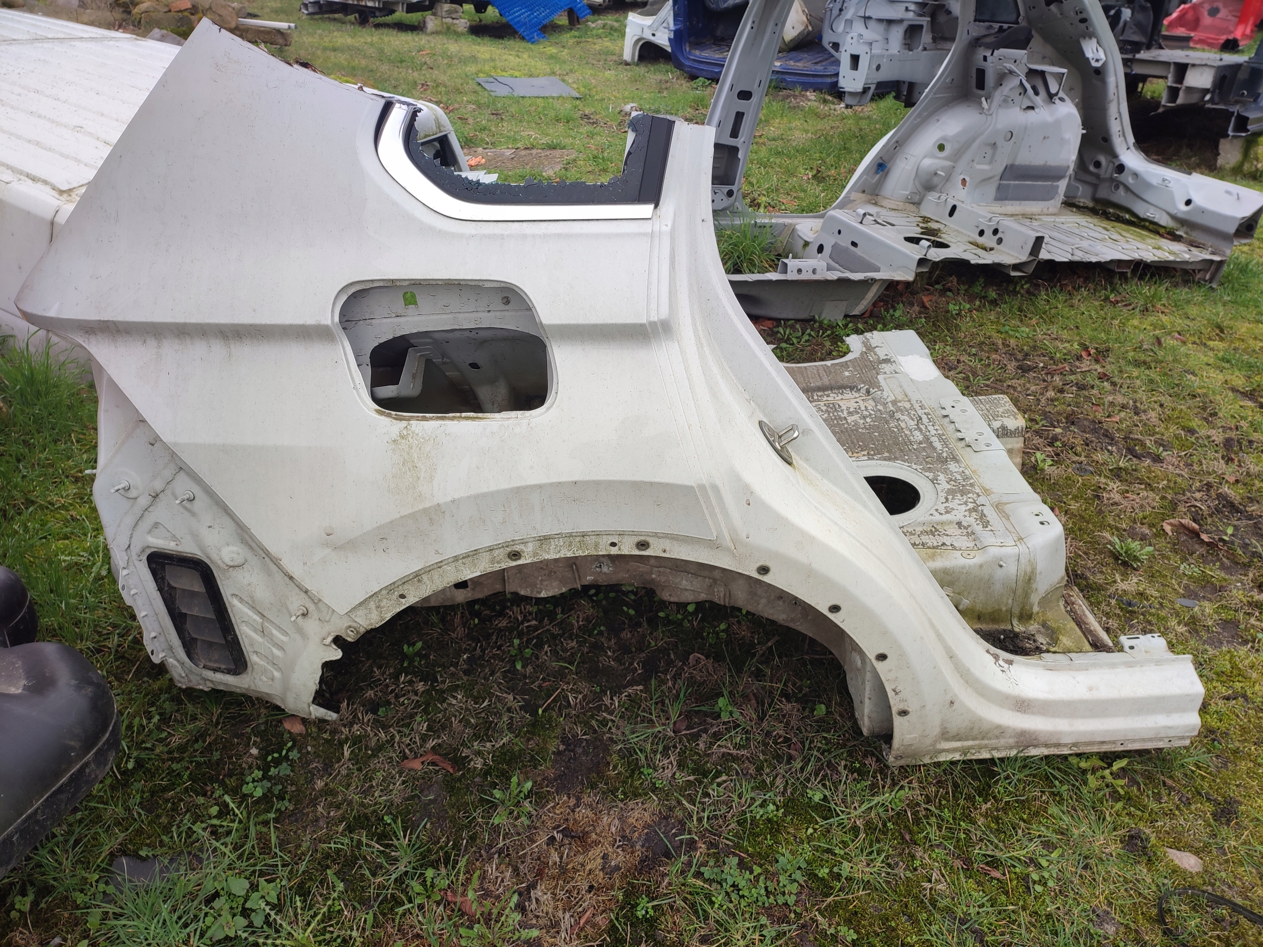 VW TIGUAN II ĆWIARTKA TYŁ PRAWA