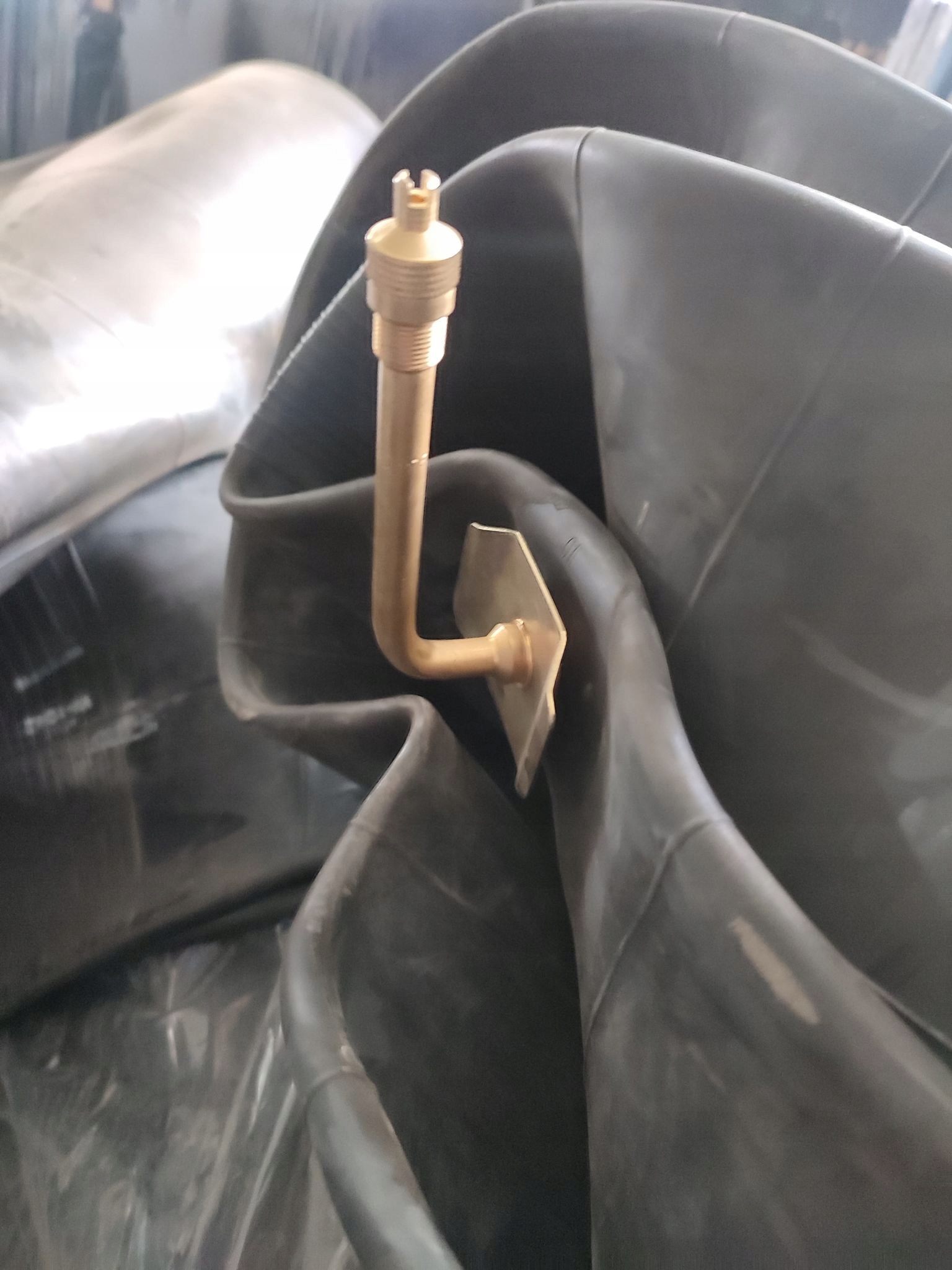 ВНУТРЕННЯЯ ТРУБКА 26.5-25 TRJ1117C