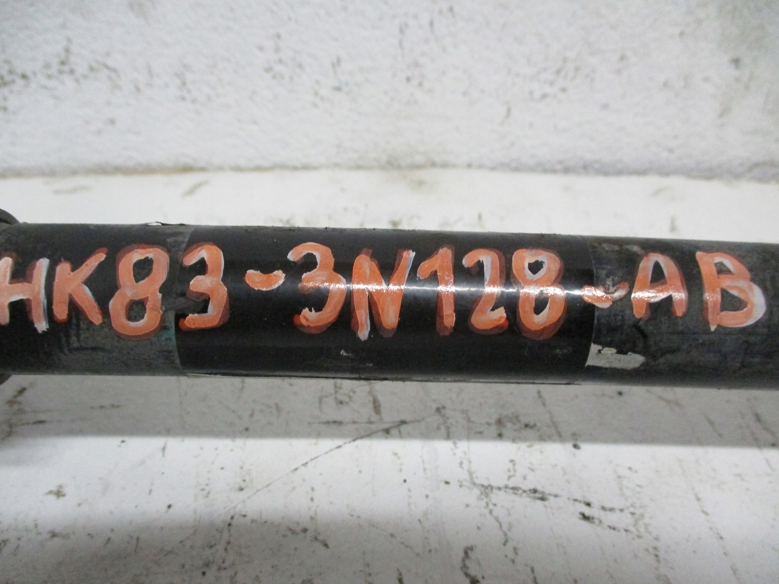 semi-axis right JAGUAR F PACE 2,0 D 17R HK83-3N128-AB front