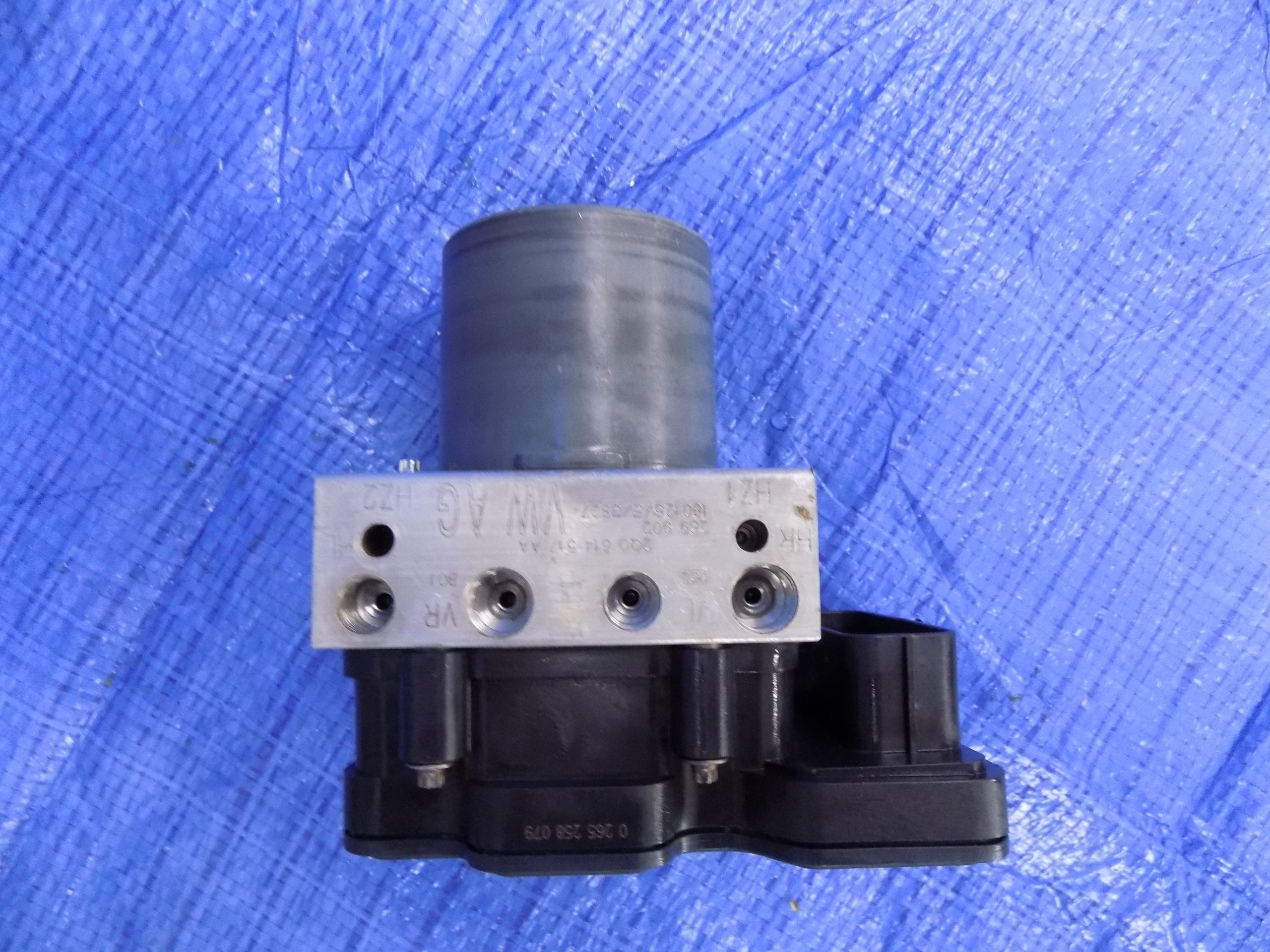 pump ABS brake VW POLO 2G 17R